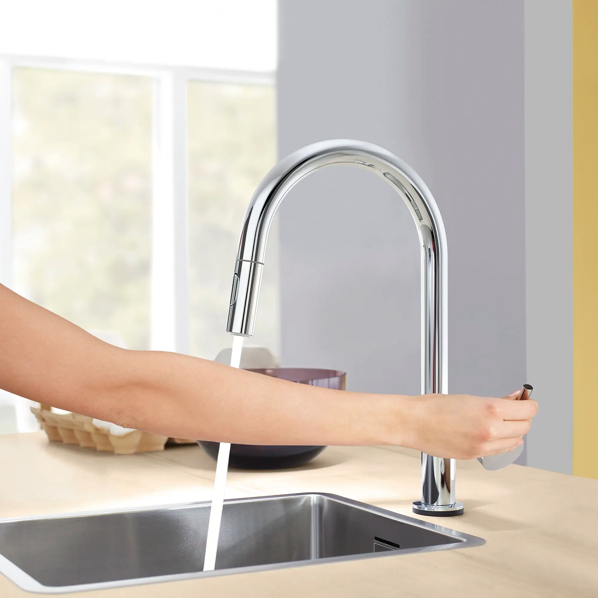 Single-Handle Pull Down Kitchen Faucet Dual Spray 1.75 GPM (6.6 L/min) with Touch Technology // GROHE STARLIGHT CHROME // 100289_L-31359002_7_CDNwebp.webp