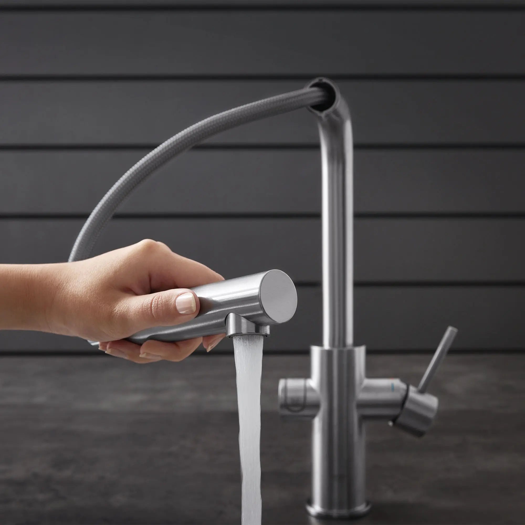 GROHE Blue Single-Handle Pull-Out Kitchen Faucet Single Spray 1.75 GPM (6.6 L/min) with Chilled & Sparkling Water // SUPERSTEEL INFINITYFINISH // 100496_L-31608DC2_3_CDNwebp.webp