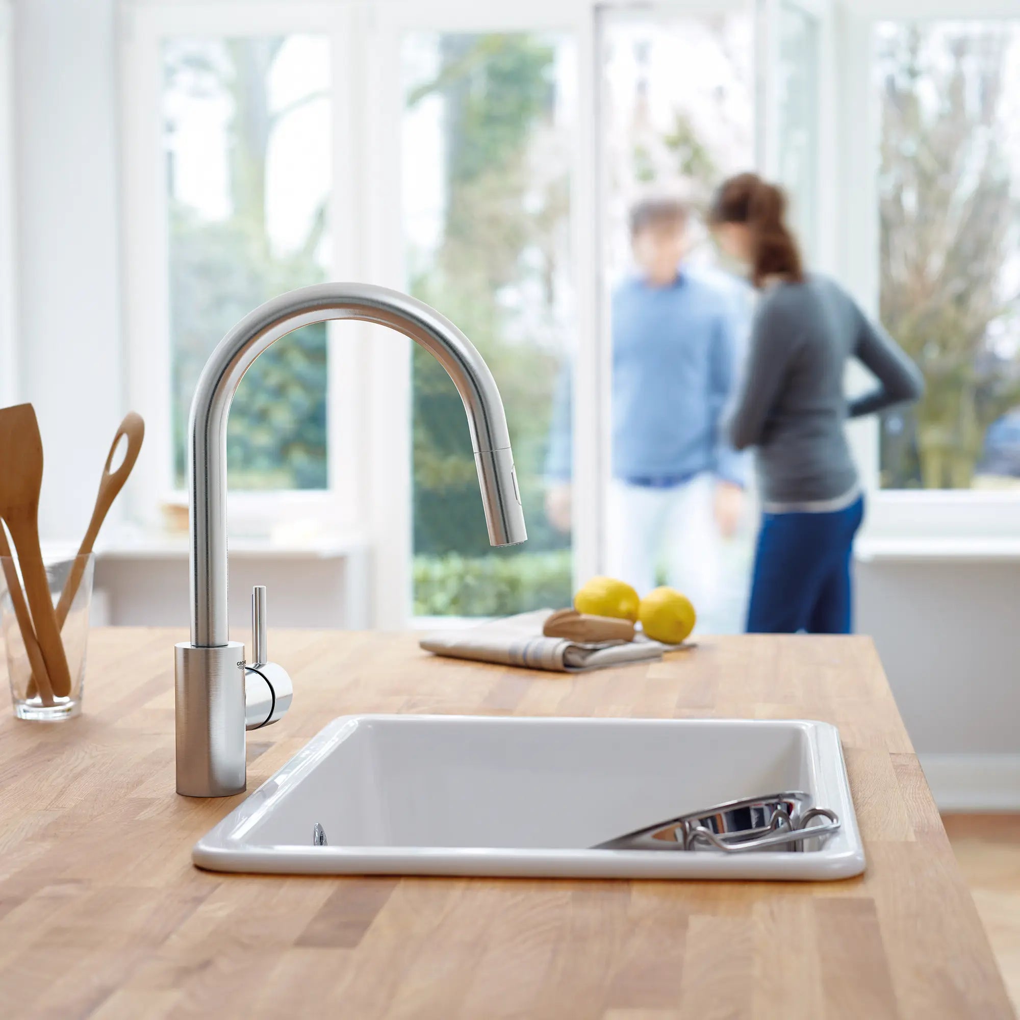 Concetto Single-Handle Pull-Down Kitchen Faucet Dual Spray 1.75 GPM (6.6 L/min) // SUPERSTEEL INFINITYFINISH // 100698_L-32665DC3_CDNwebp.webp