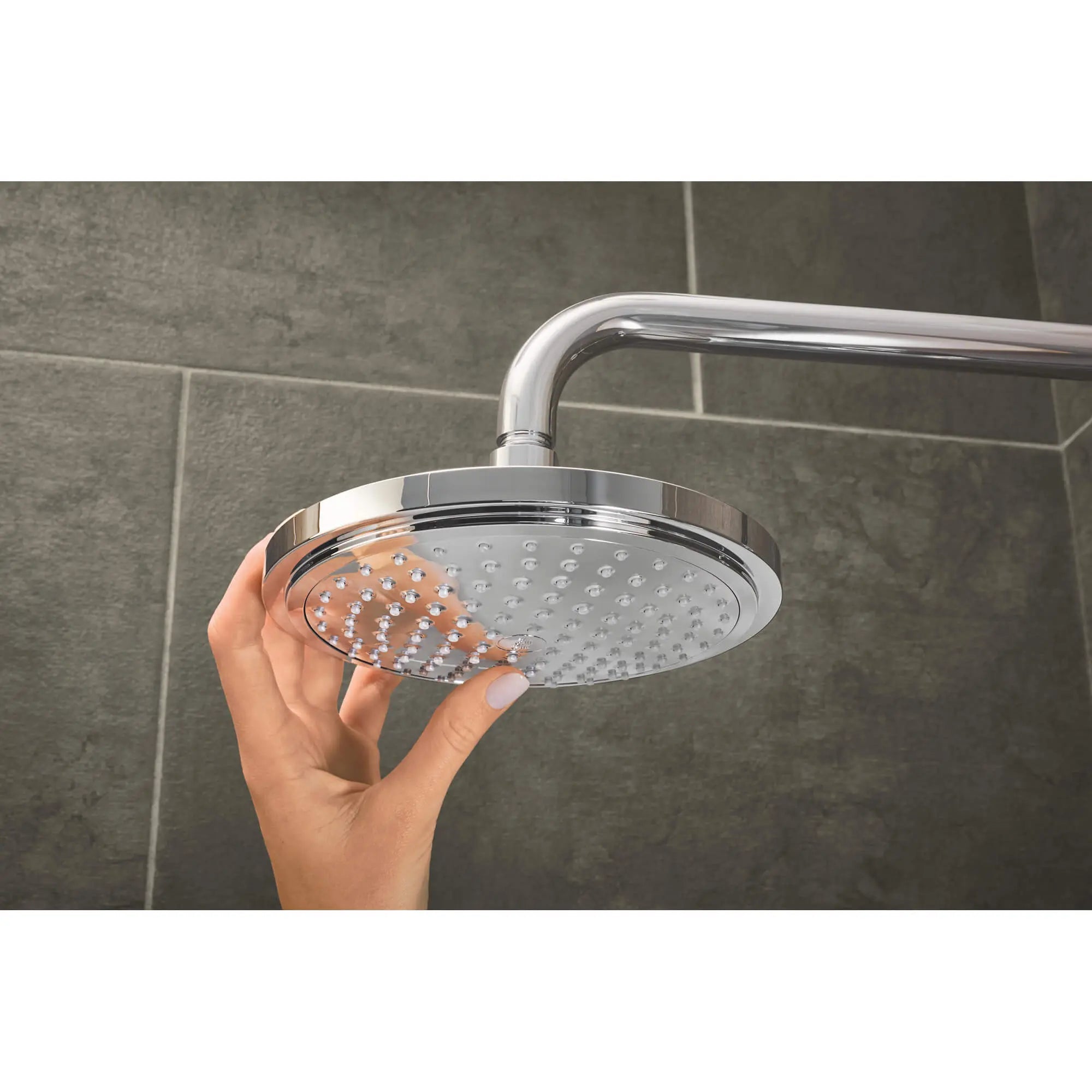 Vitalio Retro-Fit Shower System, 2.5 gpm (9.5 L/min) // GROHE STARLIGHT CHROME // 1080_26520000-shower-system-enviro-4_0_CDNwebp.webp