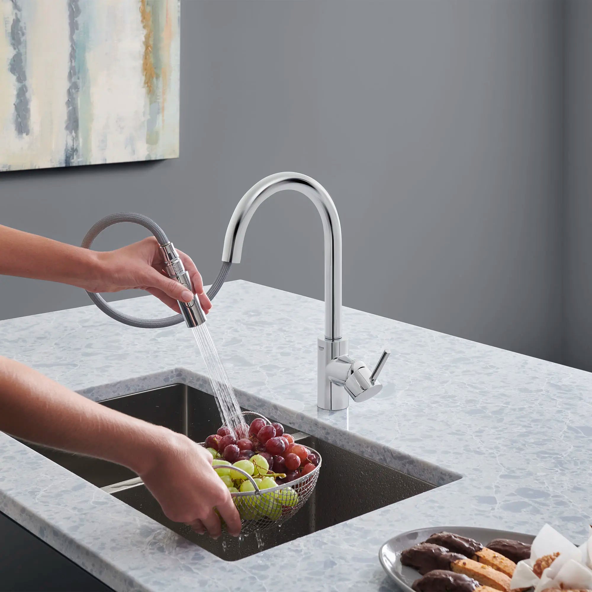 Concetto Single-Handle Pull-Down Kitchen Faucet Dual Spray 1.75 GPM (6.6 L/min) // GROHE STARLIGHT CHROME // 120284_CONCETTO_32665003_Lifestyle_Image_URL.2_CDNwebp.webp
