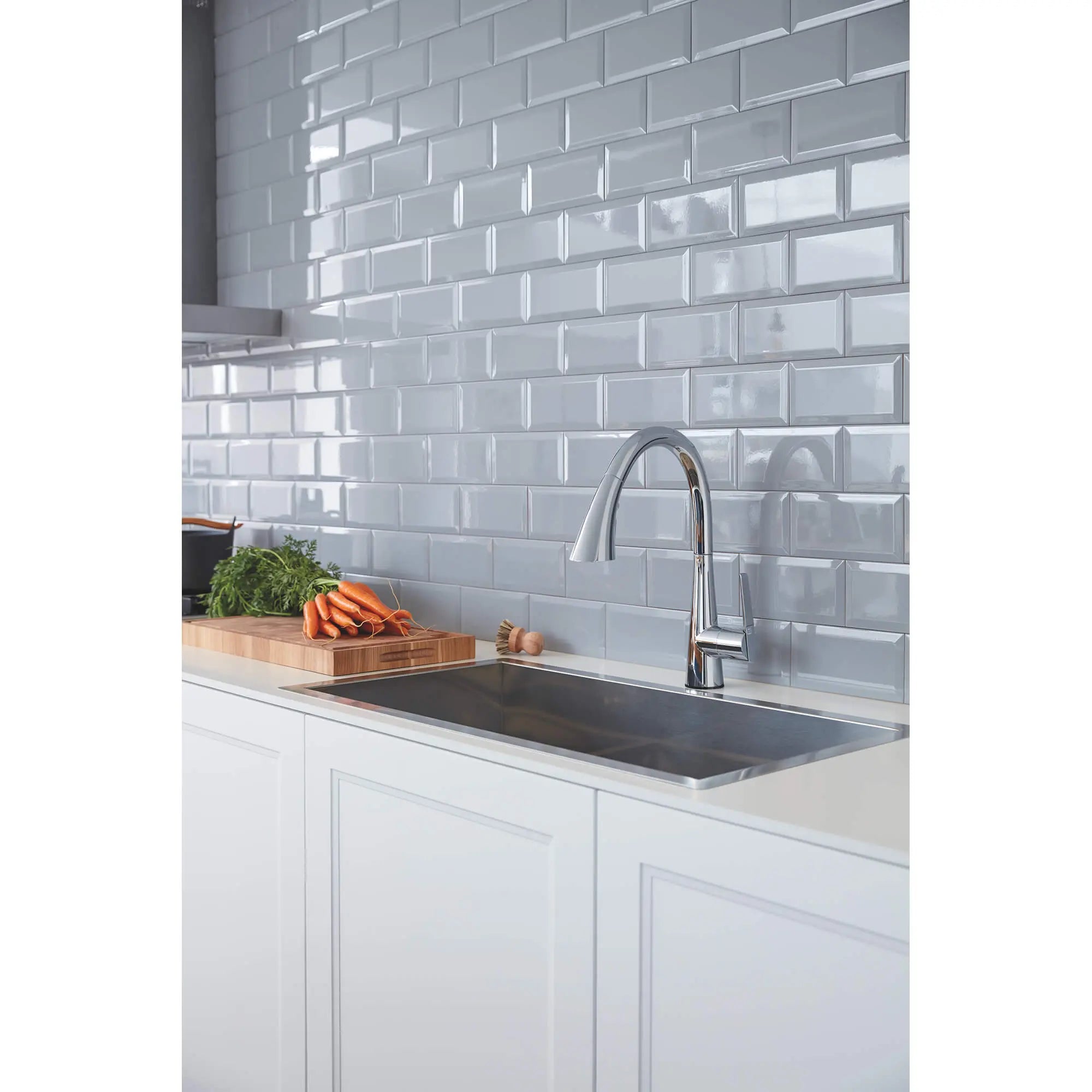 GROHE Zedra Single-Handle Pull Down Kitchen Faucet Triple Spray 1.75 GPM (6.6 L/min) with Touch Technology // GROHE STARLIGHT CHROME // 1482_30205002-single-handle-kitchen-faucet-enviro-2_0_CDNwebp.webp