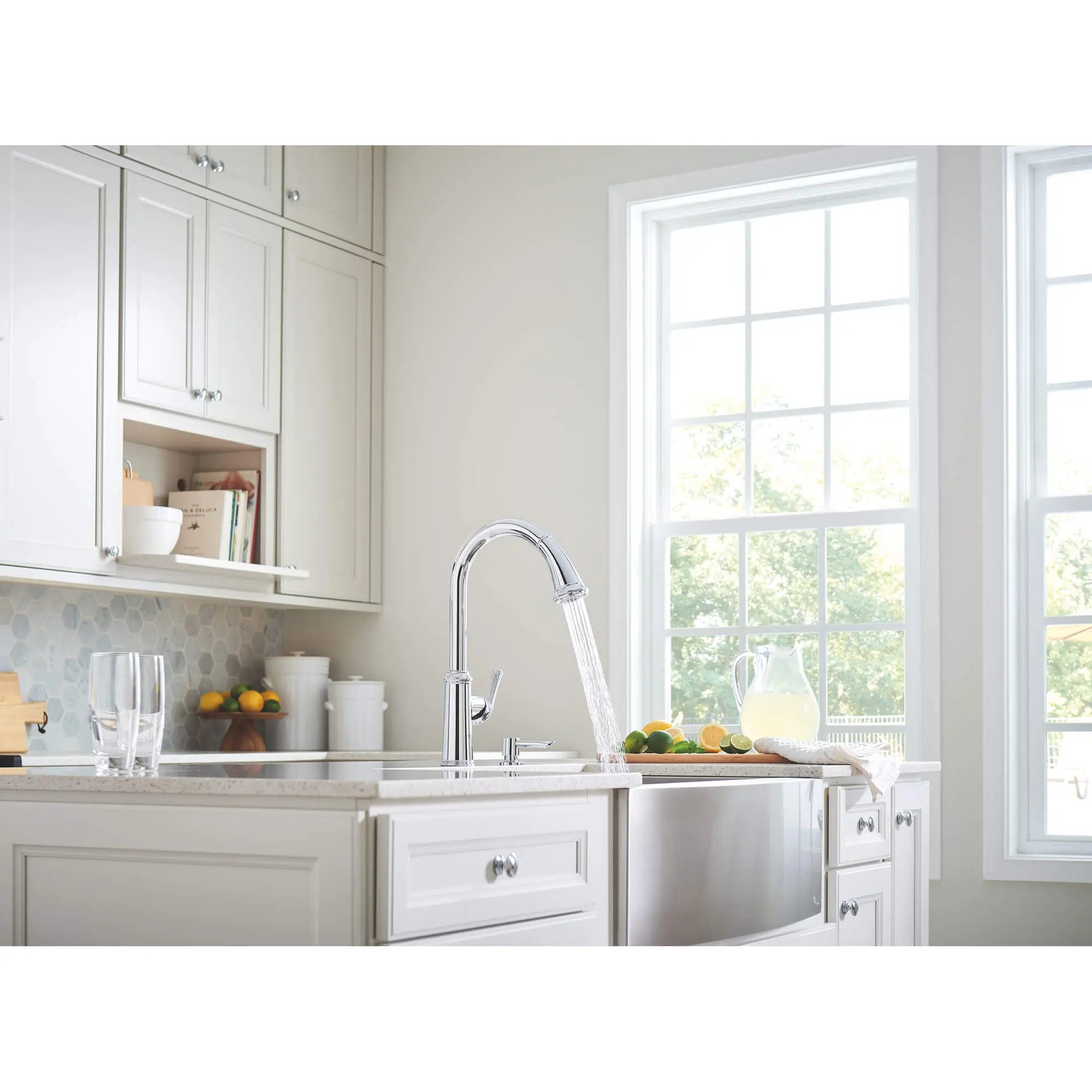 Single-Handle Pull Down Kitchen Faucet Dual Spray 1.75 GPM // GROHE STARLIGHT CHROME // 1506_30318000-single-handle-kitchen-faucet-enviro-4_0_CDNwebp.webp