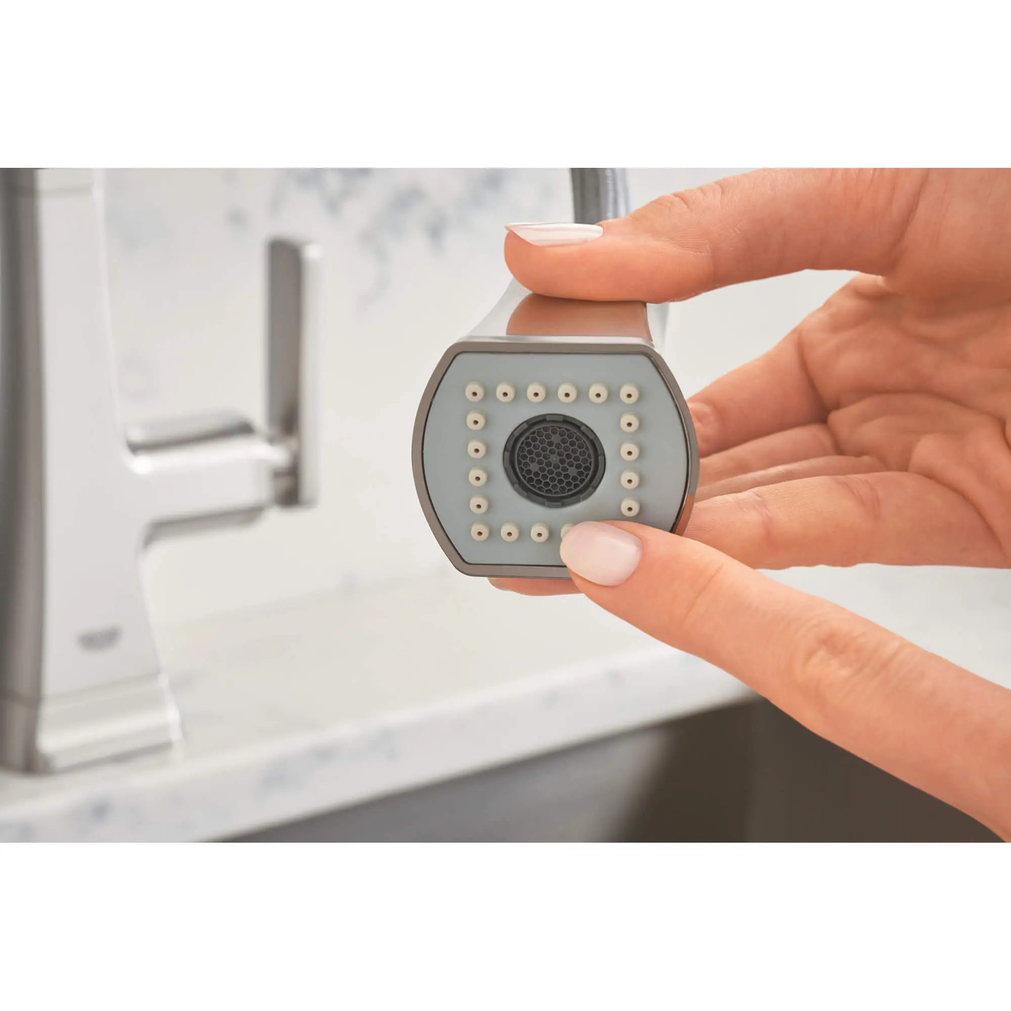 Single-Handle Pull Down Kitchen Faucet Dual Spray 1.75 GPM // SUPERSTEEL INFINITYFINISH // 1546_30365dc0-single-handle-pull-down-kitchen-faucet-enviro-6_0_CDNwebp.webp