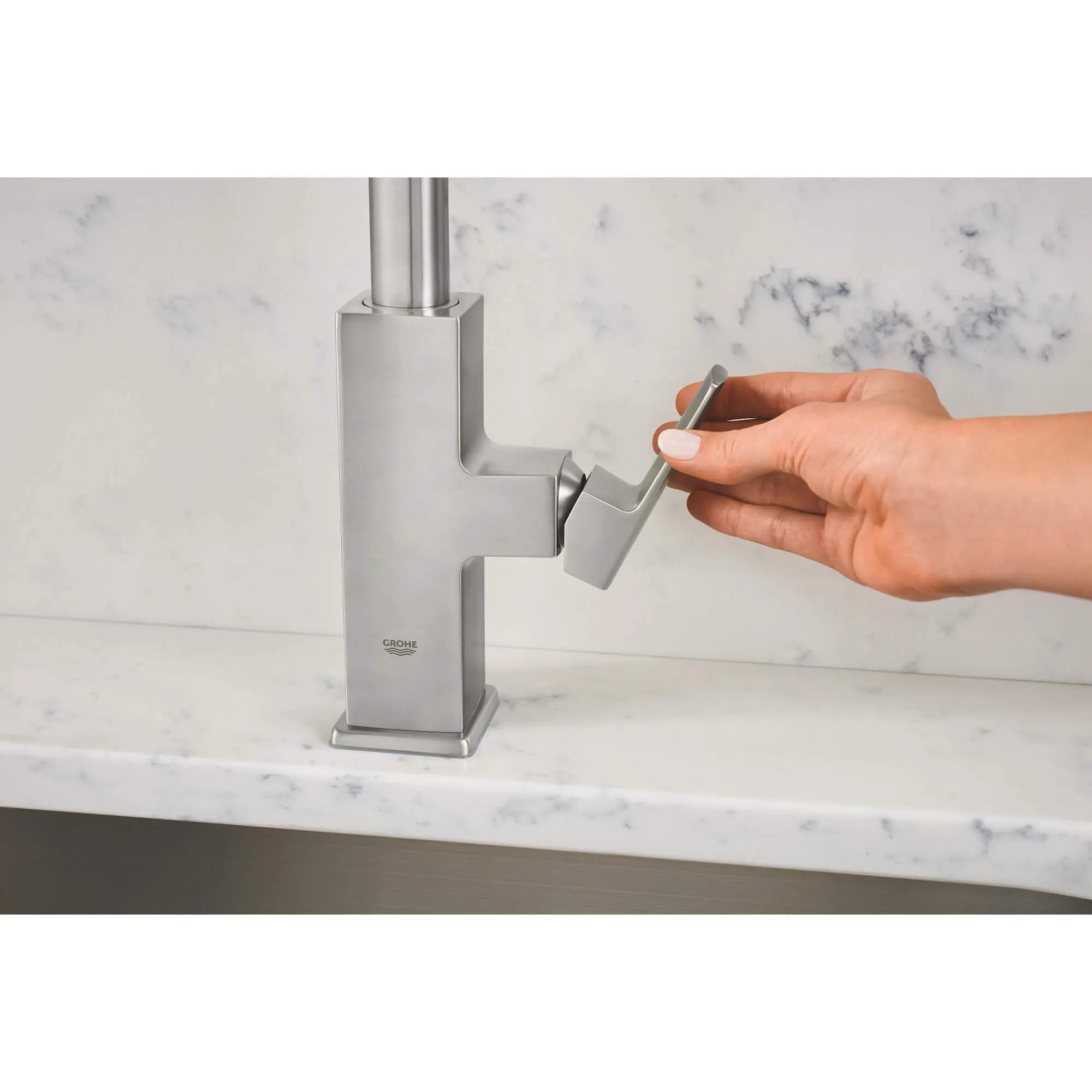 Tallinn Pull-Out Faucet // SUPERSTEEL INFINITYFINISH // 1576_30367dc0-single-handle-pull-out-kitchen-faucet-enviro-5_0_CDNwebp.webp