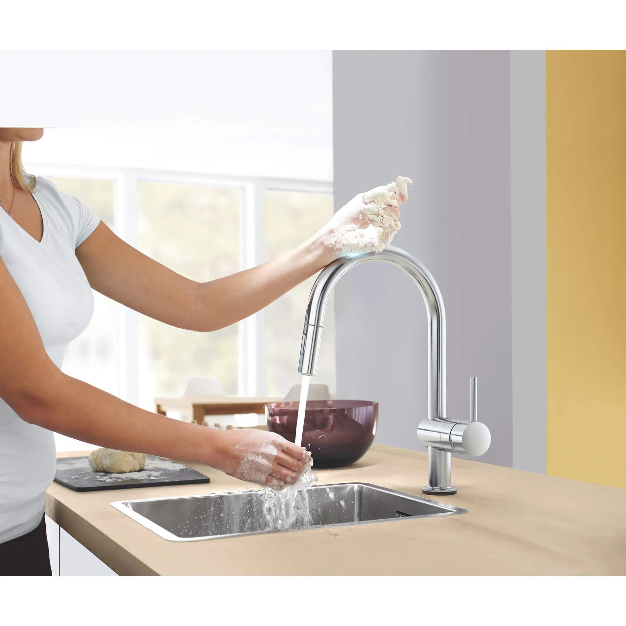 Single-Handle Pull Down Kitchen Faucet Dual Spray 1.75 GPM (6.6 L/min) with Touch Technology // SUPERSTEEL INFINITYFINISH // 1604_31359dc2-single-handle-kitchen-faucet-enviro-1_0_CDNwebp.webp