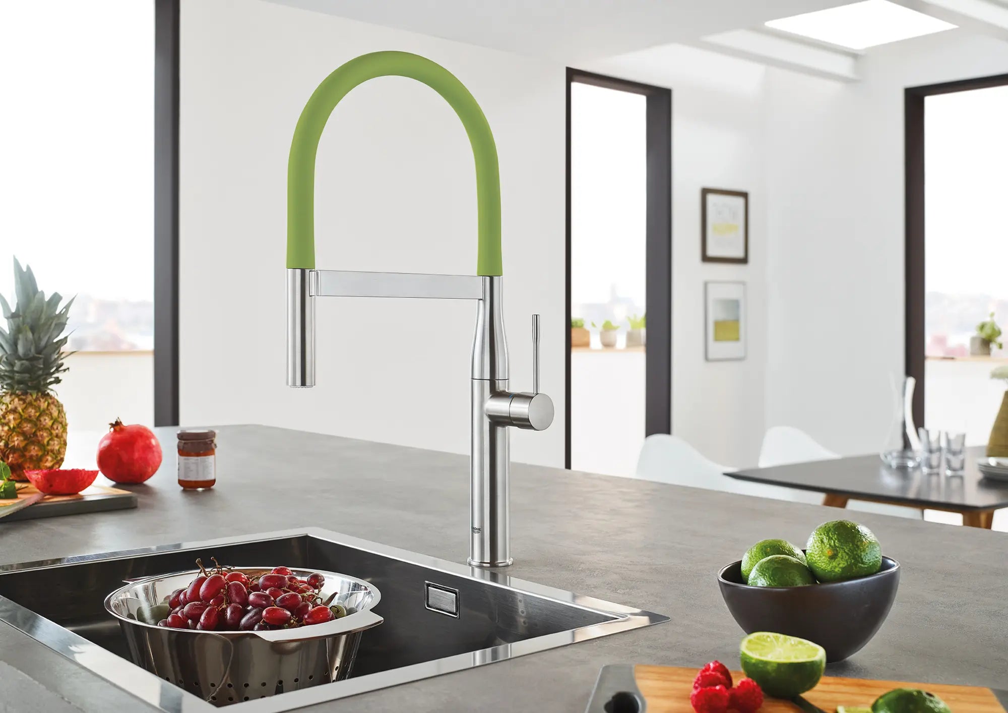 Essence Single-Handle Semi-Pro Dual Spray Kitchen Faucet 1.75 GPM (6.6 L/min) // SUPERSTEEL INFINITYFINISH // 161981_B-30295DC0_Green_0_CDNwebp.webp