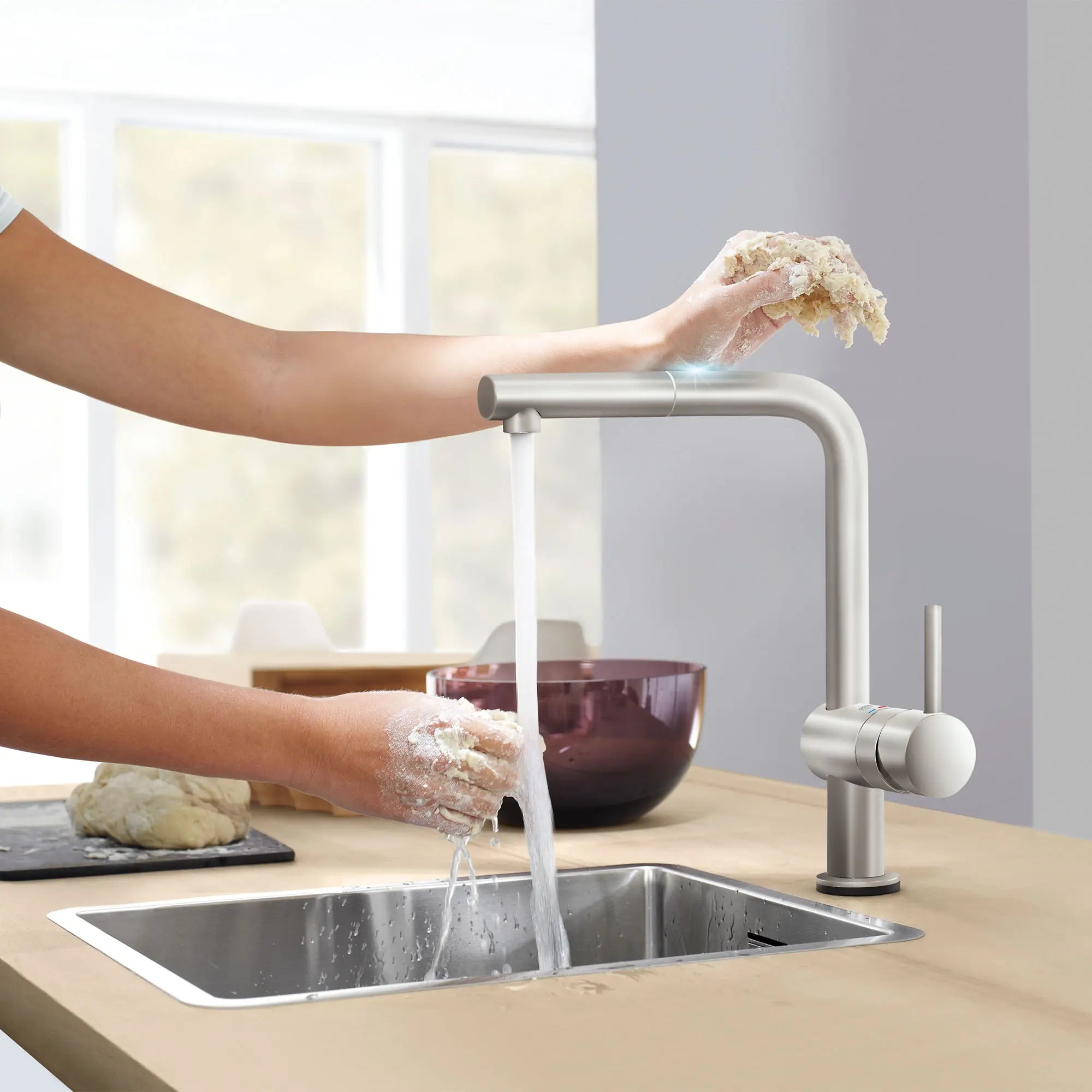 Minta Single-Handle Pull-Out Kitchen Faucet Dual Spray 1.75 GPM (6.6 L/min) // SUPERSTEEL INFINITYFINISH // 162053_L-30300DC0_0_CDNwebp.webp
