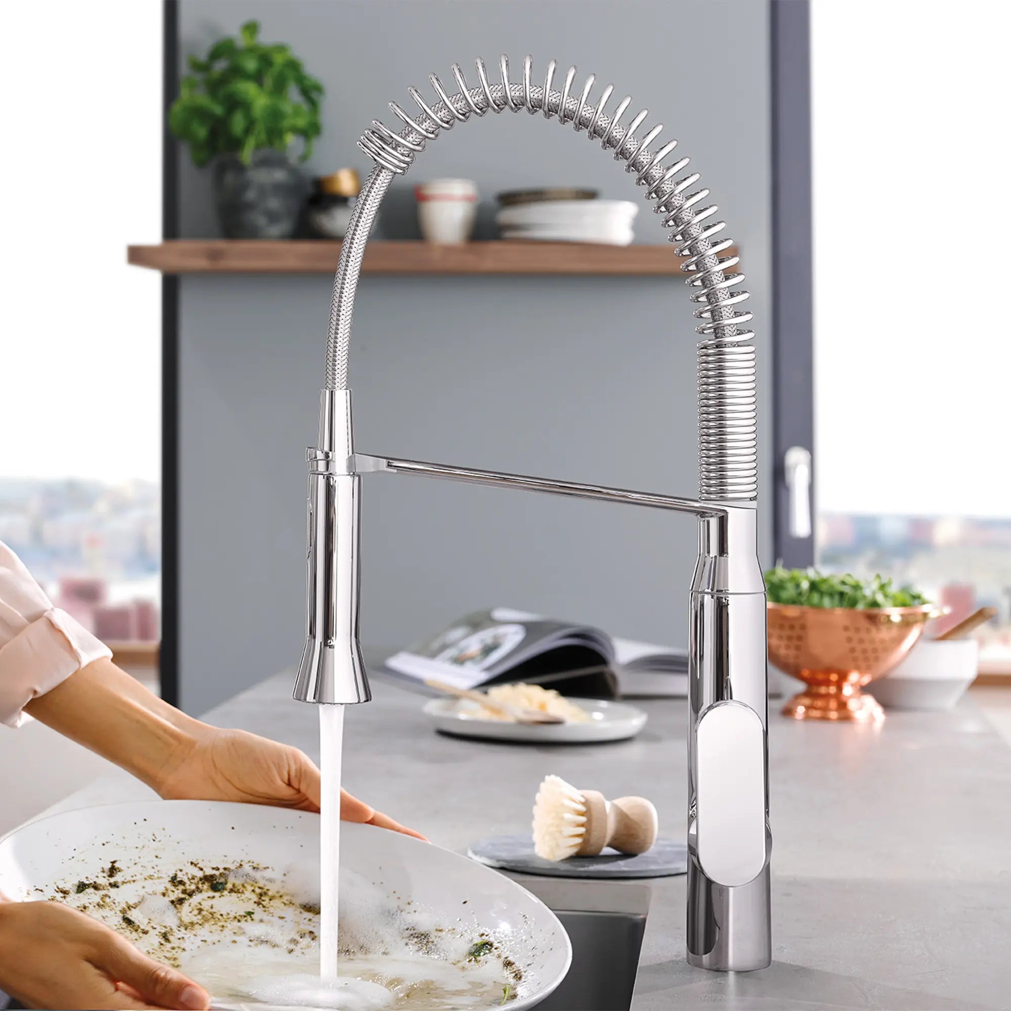 K7 Medium Single-Handle Semi-Pro Dual Spray Kitchen Faucet 1.75 GPM (6.6 L/min) // GROHE STARLIGHT CHROME // 163562_L-31380000_1_1_CDNwebp.webp