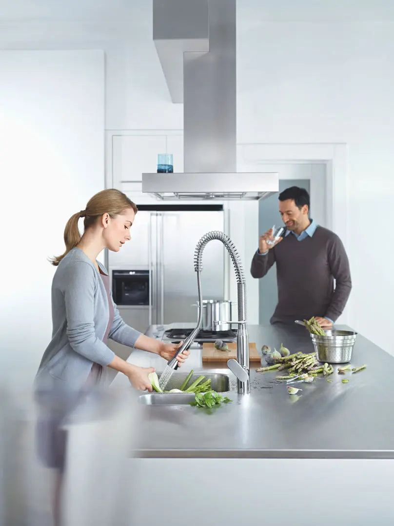 K7 Medium Single-Handle Semi-Pro Dual Spray Kitchen Faucet 1.75 GPM (6.6 L/min) // GROHE STARLIGHT CHROME // 164380_L-31380000_2_0_CDNwebp.webp