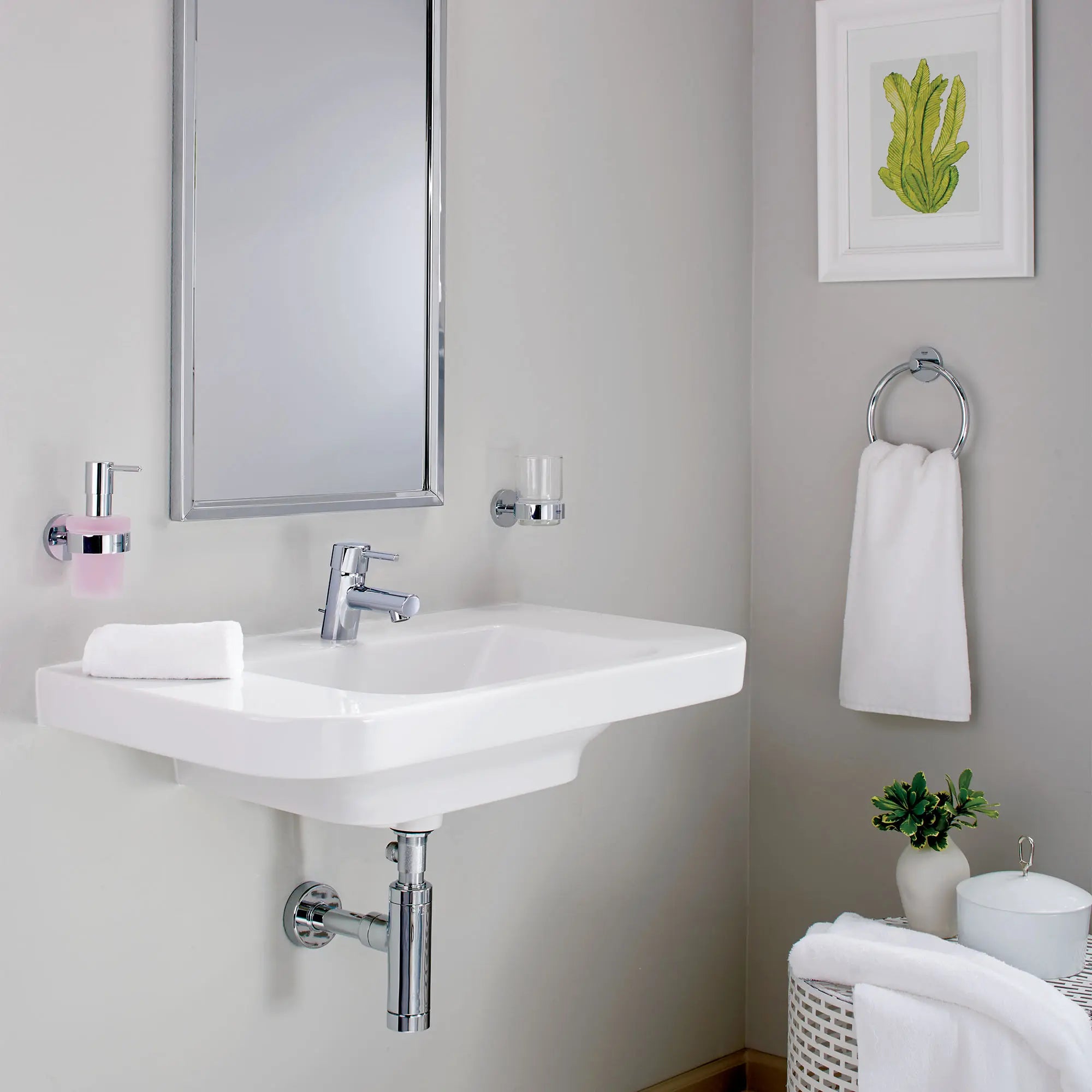 Single Hole Single-Handle XS-Size Bathroom Faucet, 1.2 GPM (4.5 L/min) // GROHE STARLIGHT CHROME // 164699_B-34702001_0_CDNwebp.webp