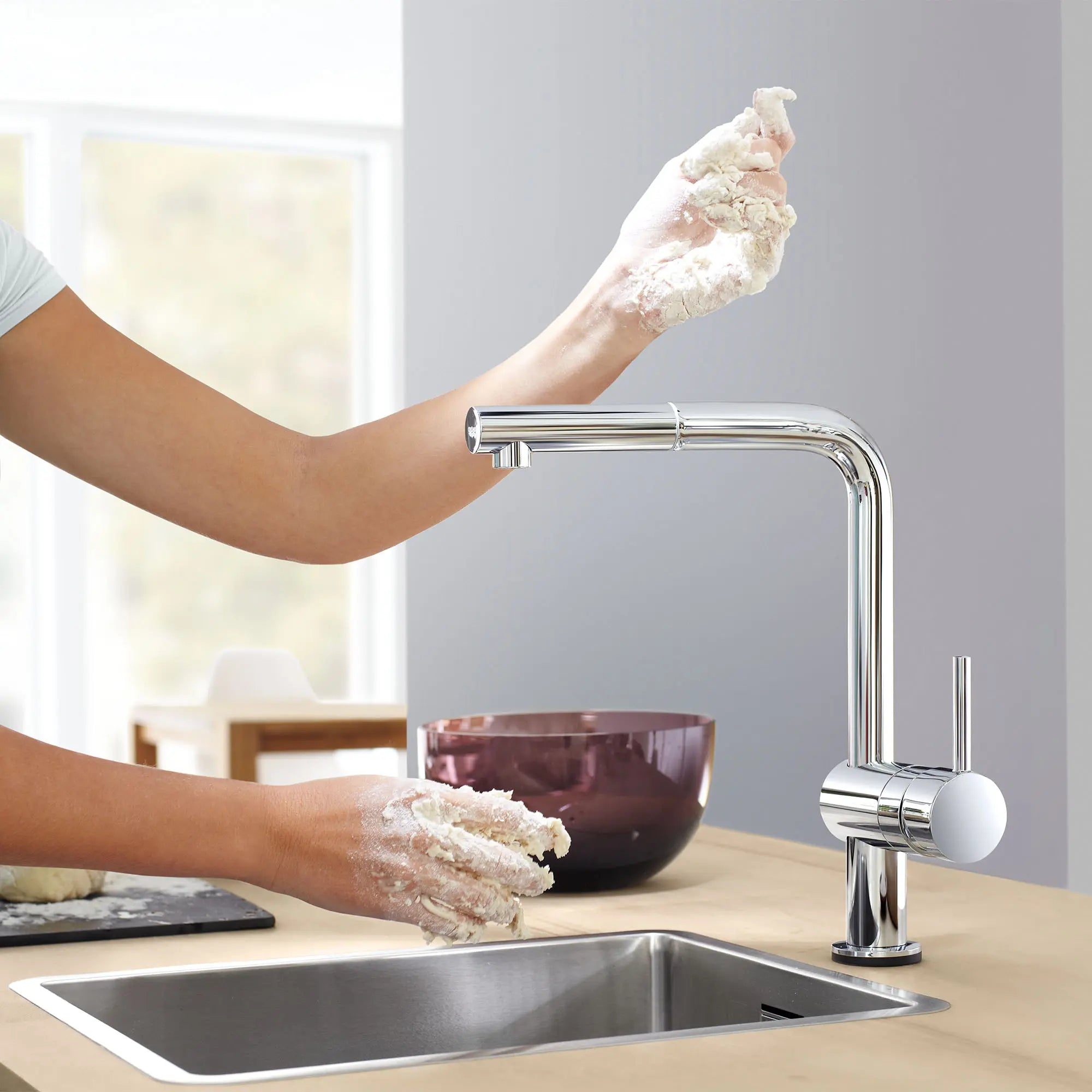 Minta Single-Handle Pull-Out Kitchen Faucet Single Spray 1.75 GPM (6.6 Minta Single-Handle Pull-Out Kitchen Faucet Single Spray 1.75 GPM (6.6