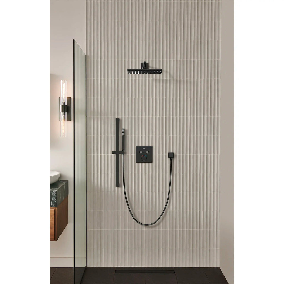 Euphoria Cube+ Stick Hand Shower - 1 Spray, 1.75 GPM (6.6 L/min) // MATTE BLACK // 177117_Rainshower_EnvironmentCloseUp_265702430_278922430_268672430_0001_Sept2023_0_CDNwebp_2efb18de-37f7-418a-a938-d48d8e97d384.webp