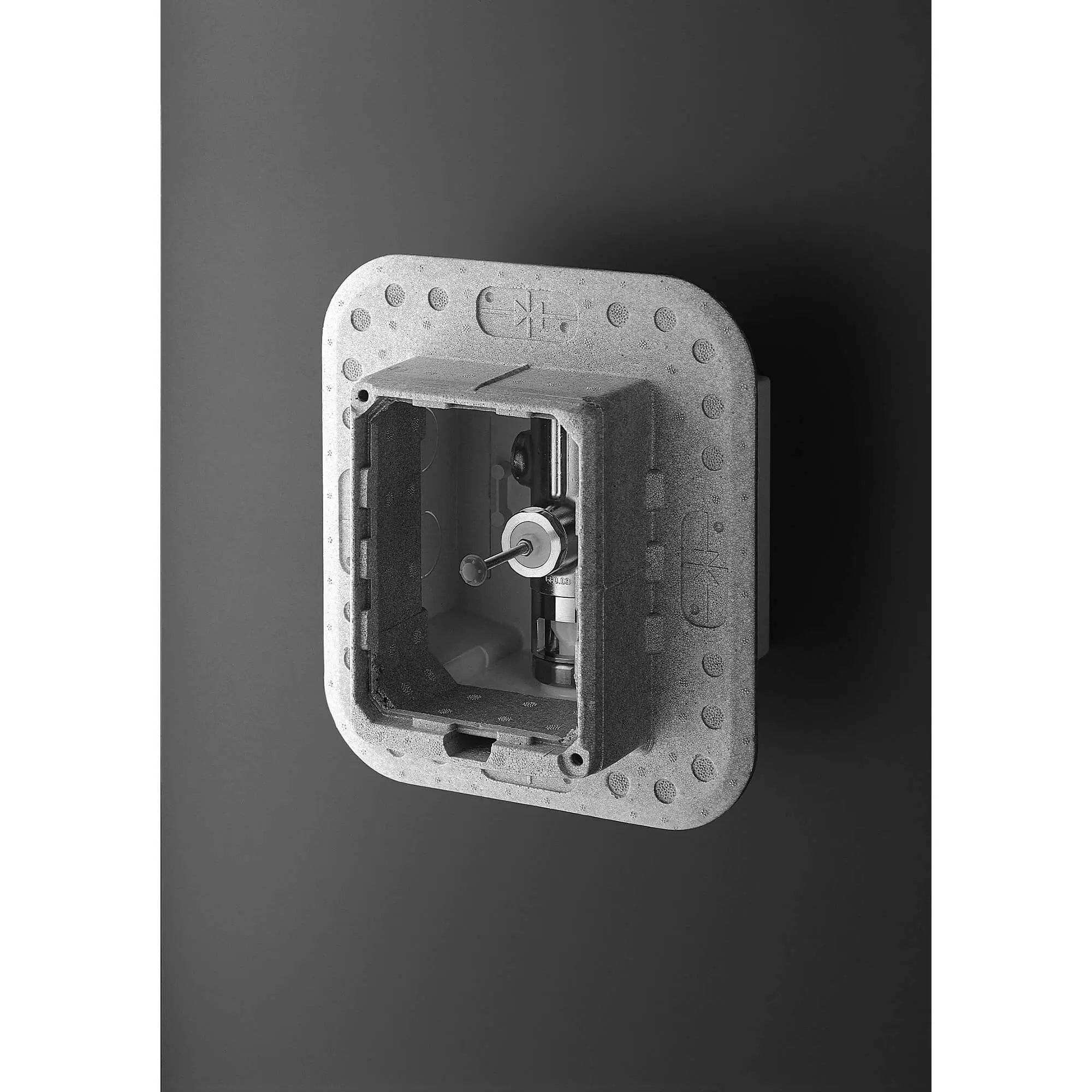 Wall Carrier Toilet Flush Valve // GROHE STARLIGHT CHROME // 1780_37153000-wall-carrier-toilet-flush-valve-enviro-1_0_CDNwebp.webp