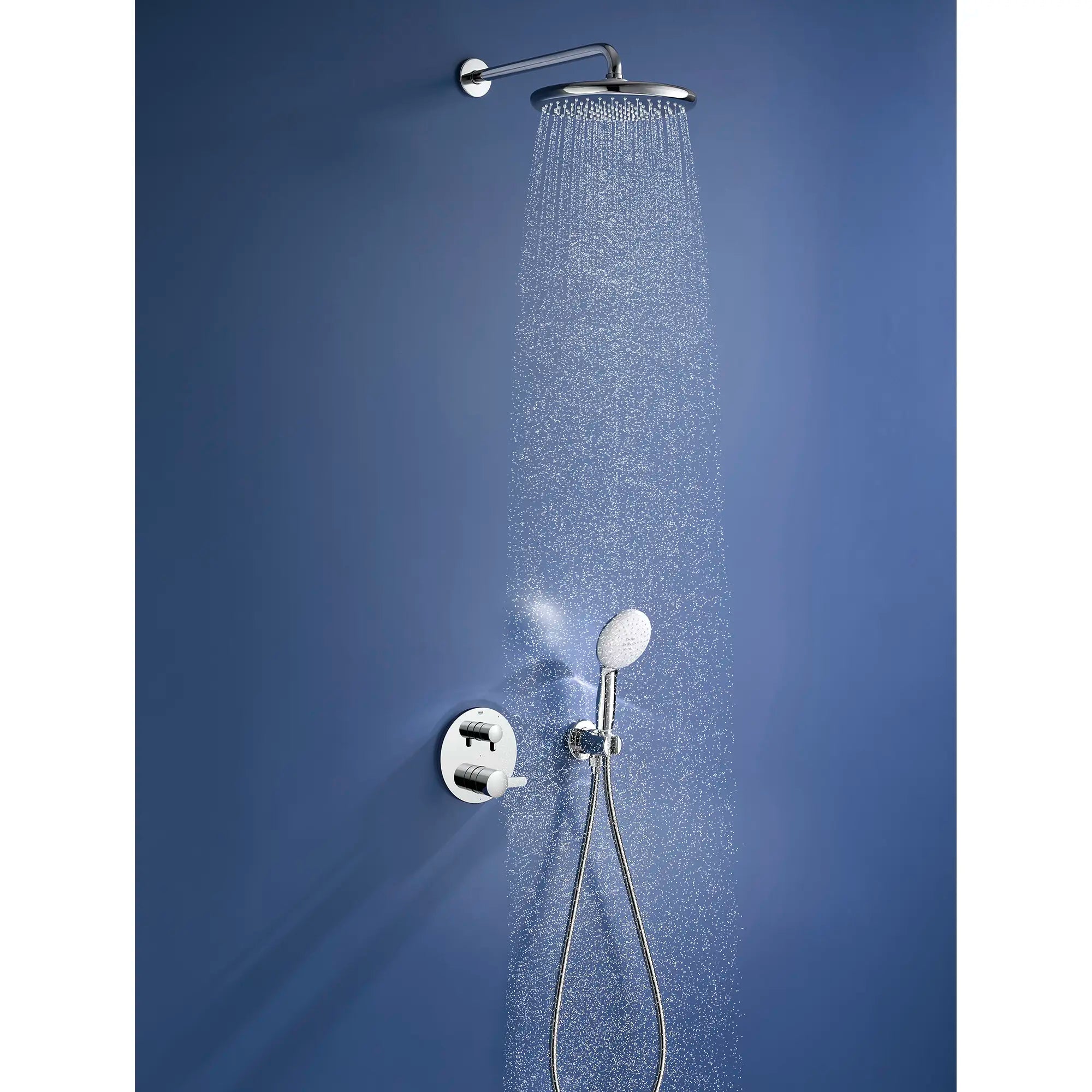 59" Metal Longlife Twist-Free Shower Hose // GROHE STARLIGHT CHROME // 181454_Tempesta_EnvironmentCloseUp_26047002_29434000_28417000_26715000_0001_Sept2023_1_CDNwebp.webp