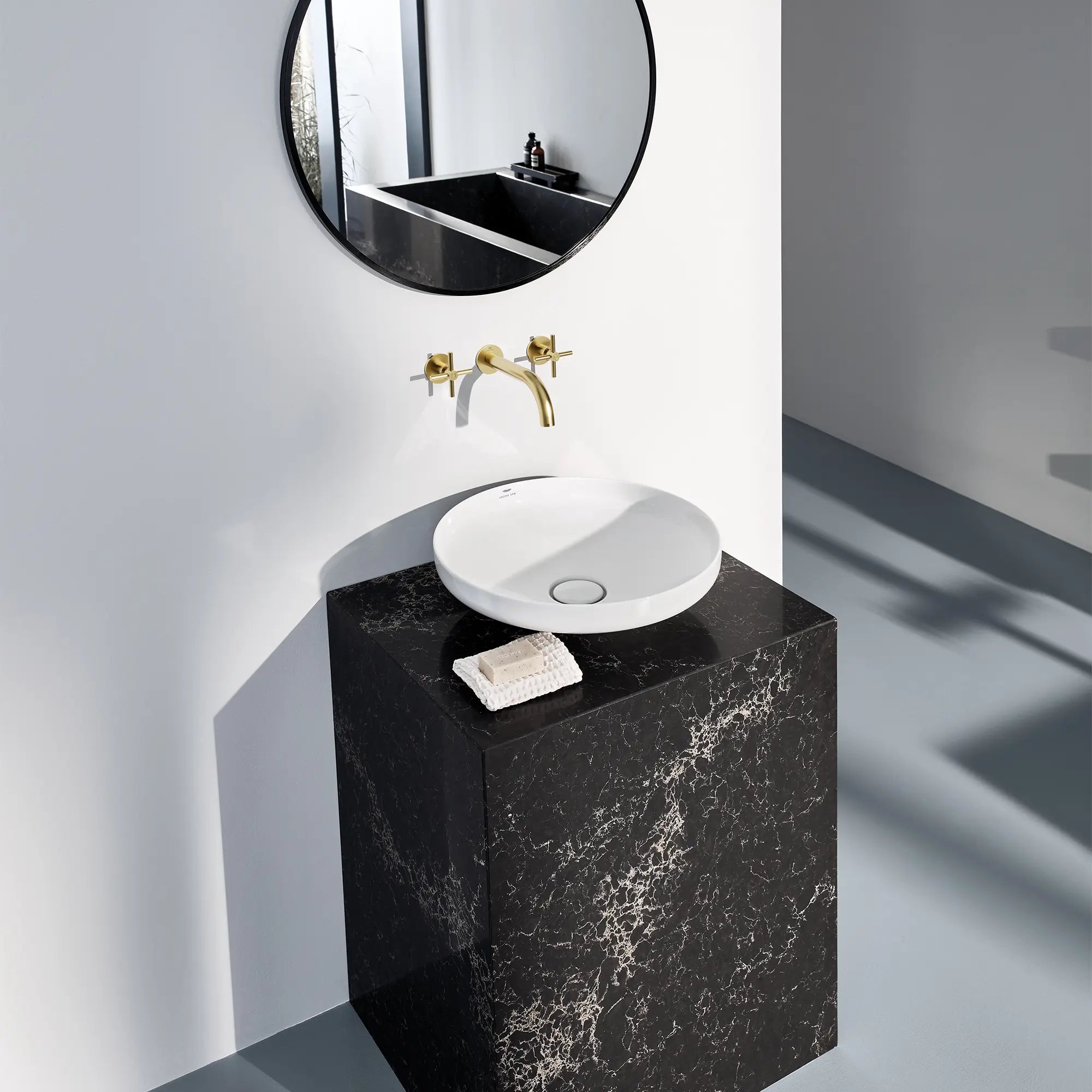 Atrio 2-Handle Wall Mount Faucet without Handles, 1.2 GPM (4.5L.min) // BRUSHED COOL SUNRISE // 186623_Atrio_EnvironmentCloseUp_20663GN0_14215GN0_0001_Oct2023_0_CDNwebp.webp