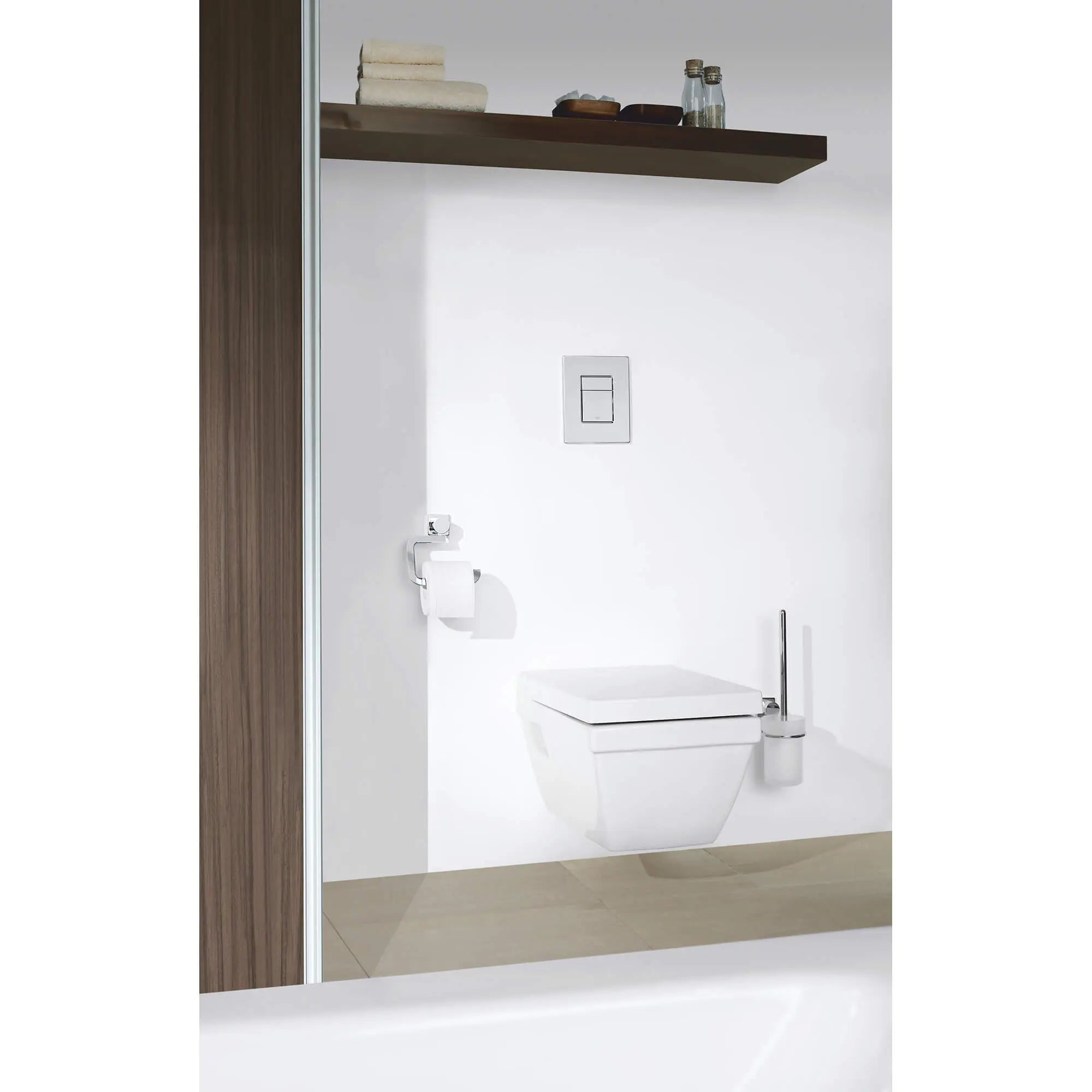 Allure Toilet Paper Holder // GROHE STARLIGHT CHROME // 1953_40279000-toilet-paper-holder-enviro-1_0_CDNwebp.webp