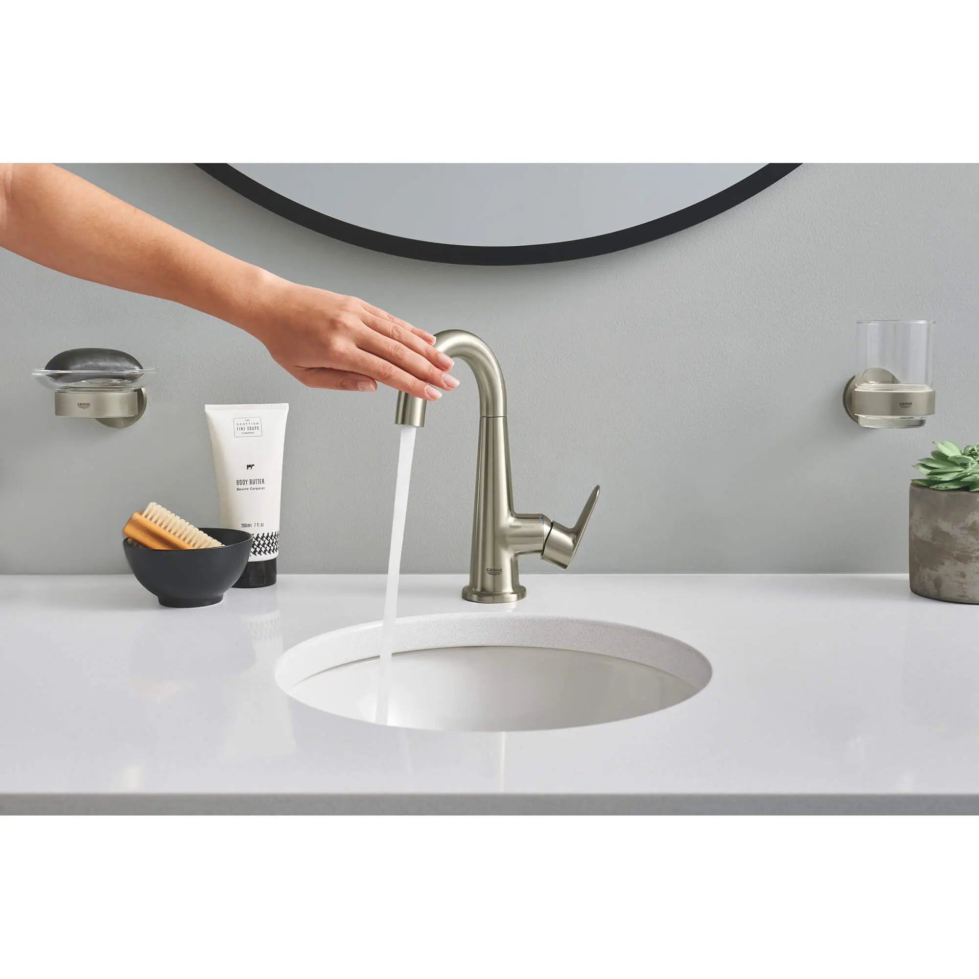Soap Dish with Holder // BRUSHED NICKEL INFINITYFINISH // 2287_40444en1-soap-dish-with-holder-enviro-5_0_CDNwebp.webp