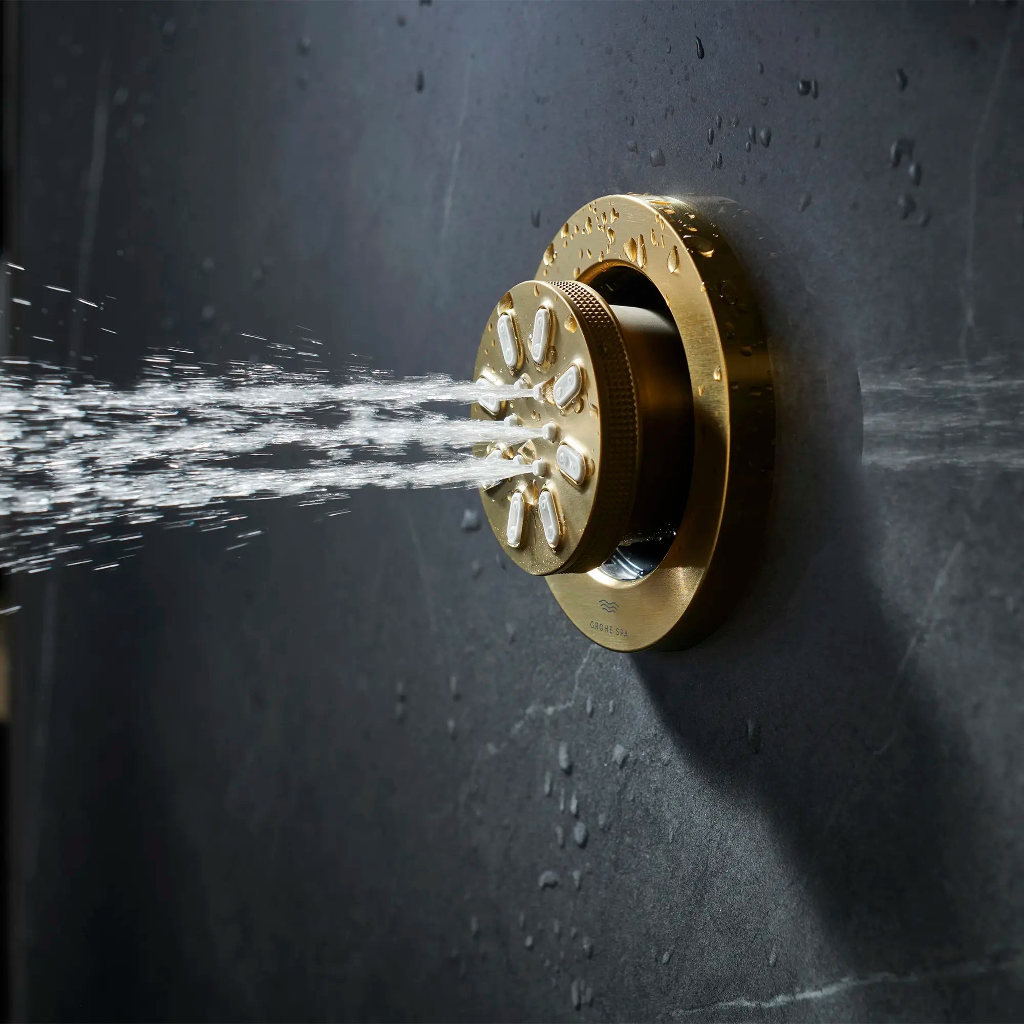 Body Spray - 2 Sprays, 0.9gpm // BRUSHED COOL SUNRISE // 233679_RainshowerAqua_EnvironmentCloseUp_26744GN0_0002_Nov2023_CDNwebp.webp