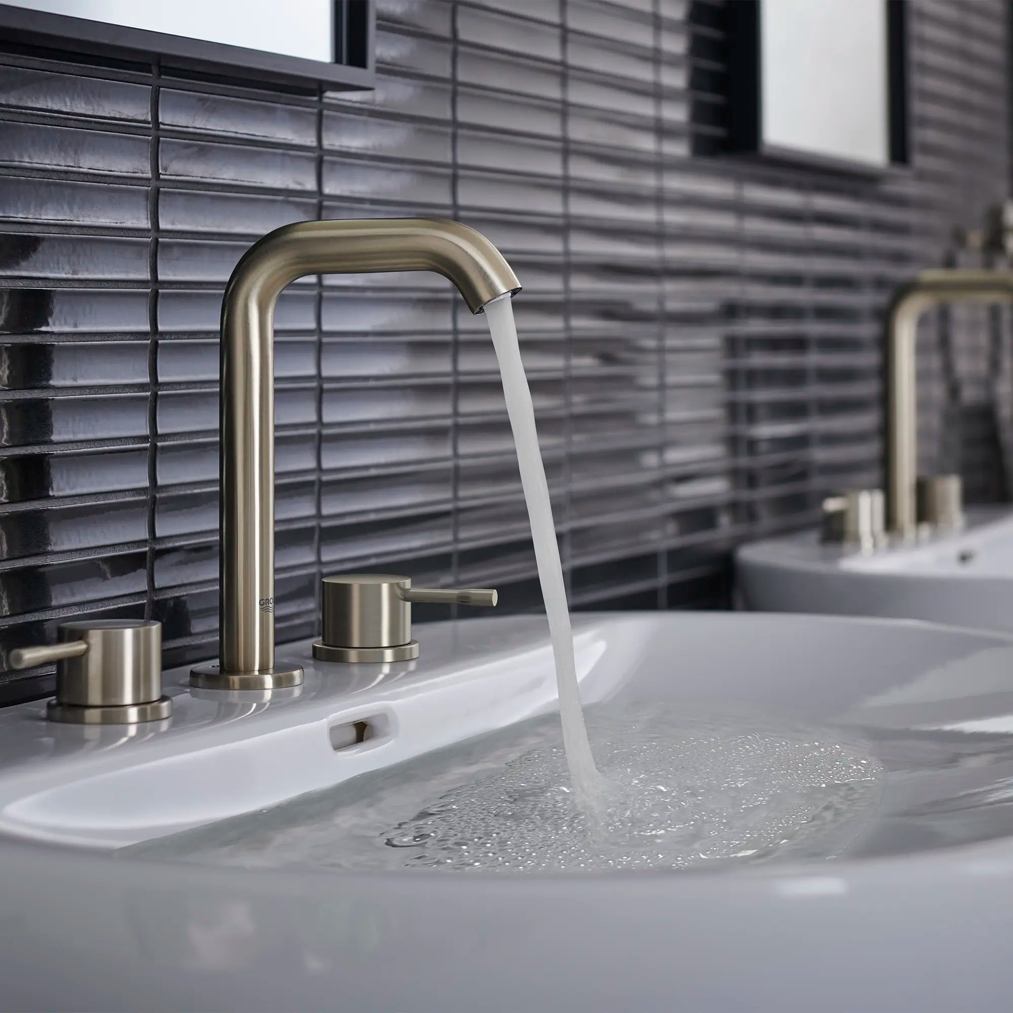 8-inch Widespread 2-Handle M-Size Bathroom Faucet, 1.2 GPM (4.5 L/min) // BRUSHED NICKEL INFINITYFINISH // 236983_Essence_EnvironmentCloseup_39668000_20297ENA_0001_Dec2023_CDNwebp.webp