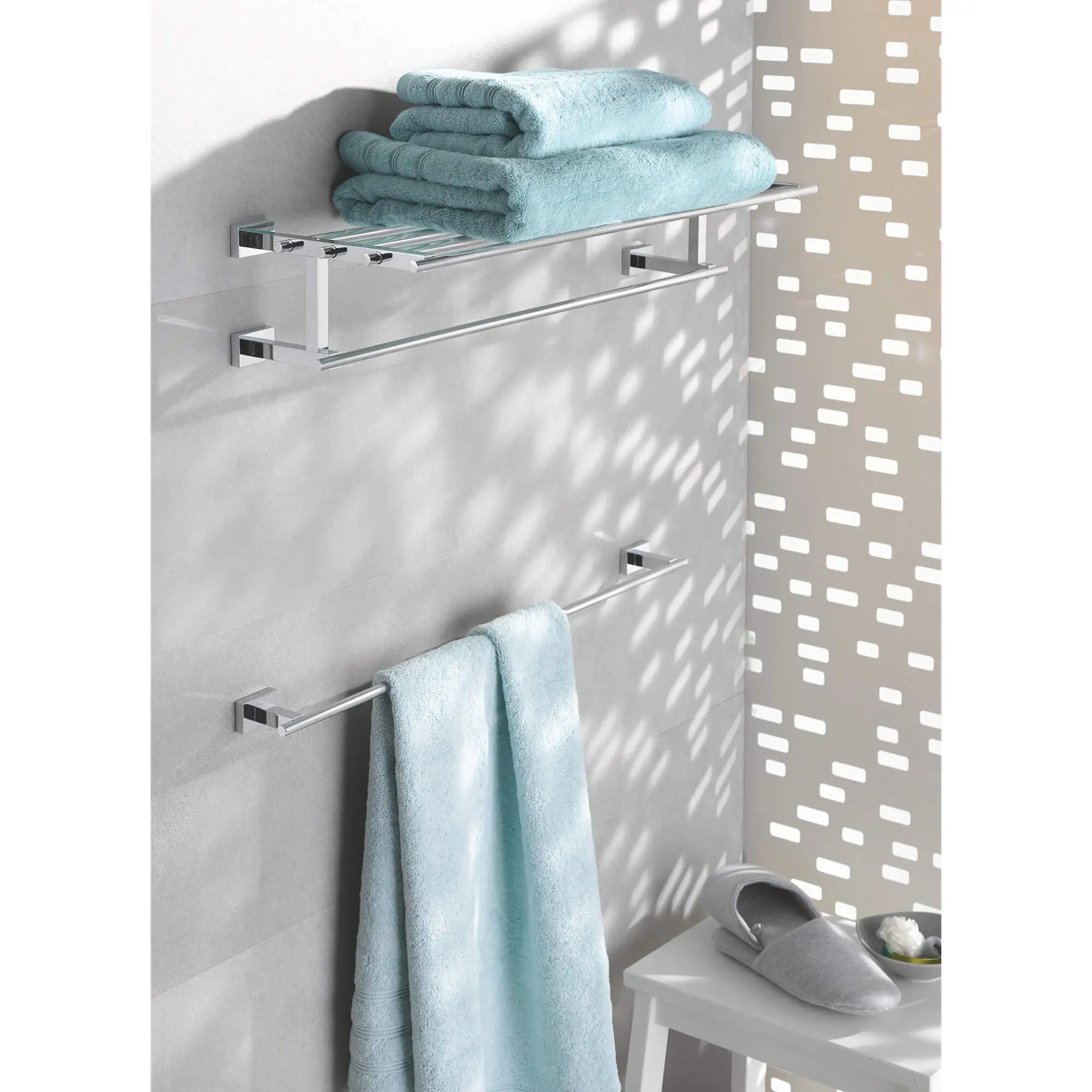 23 5/8" Multi-Towel Rack // GROHE STARLIGHT CHROME // 2373_40512001-multi-towel-rack-enviro-1_0_CDNwebp.webp