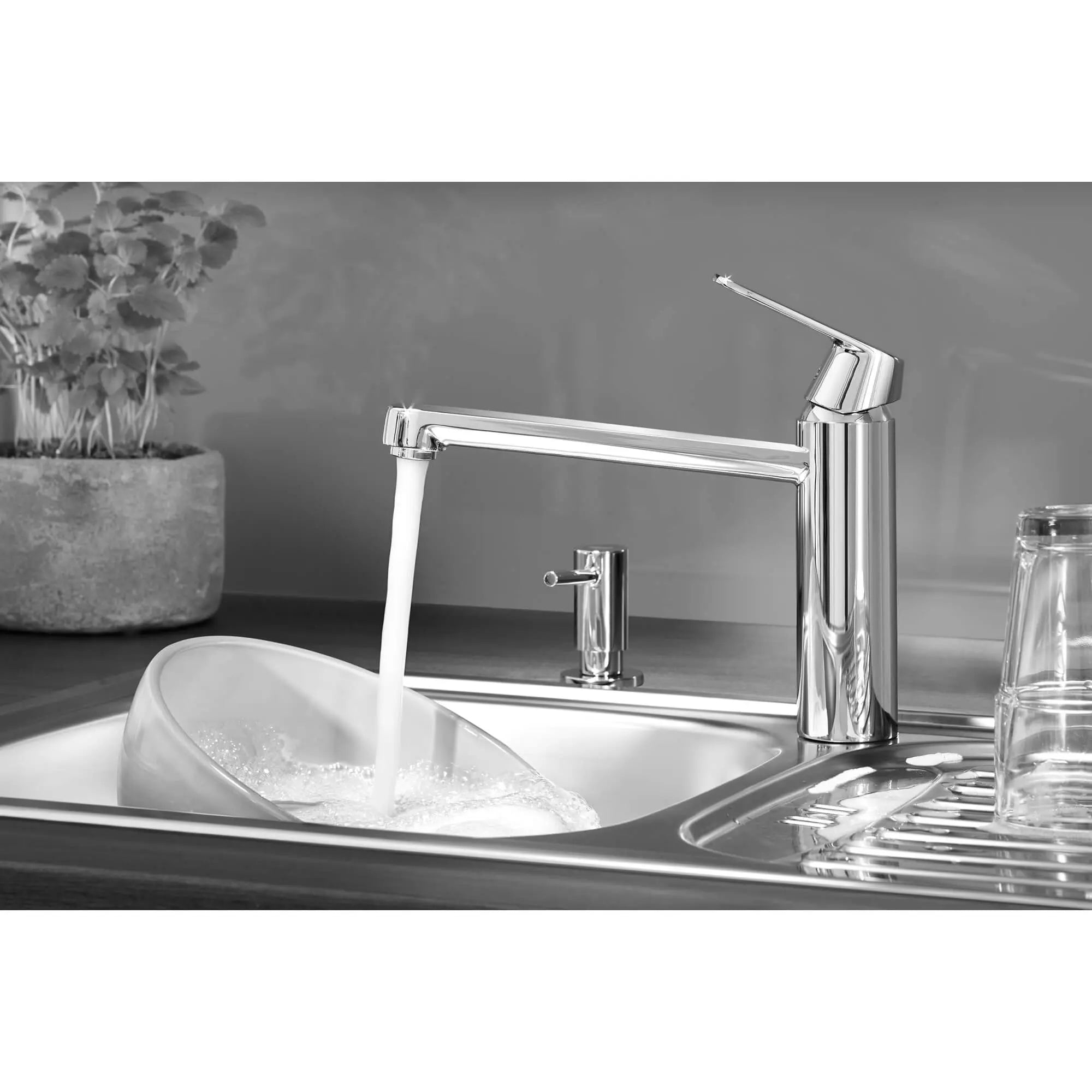 Cosmopolitan Soap Dispenser // GROHE STARLIGHT CHROME // 2374_40535000-cosmopolitan-soap-dispenser-enviro-1_0_CDNwebp.webp