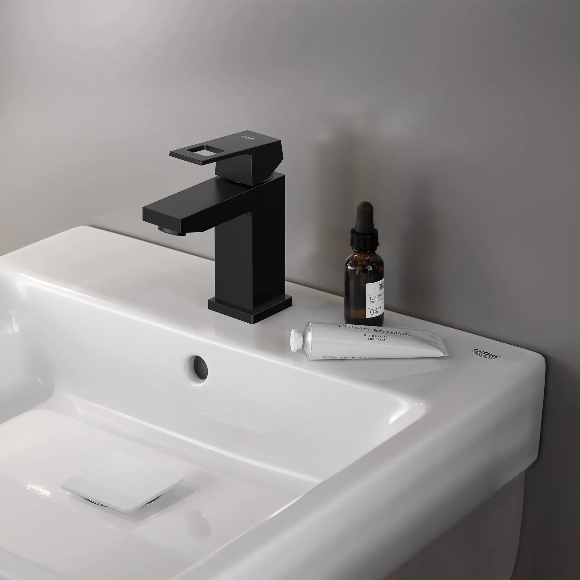 Single Hole Single-Handle S-Size Bathroom Faucet, 1.2 GPM (4.5 L/min) // MATTE BLACK // 244754_Eurocube_EnvironmentCloseUp_23129243A_0001_APRIL2024_CDNwebp.webp