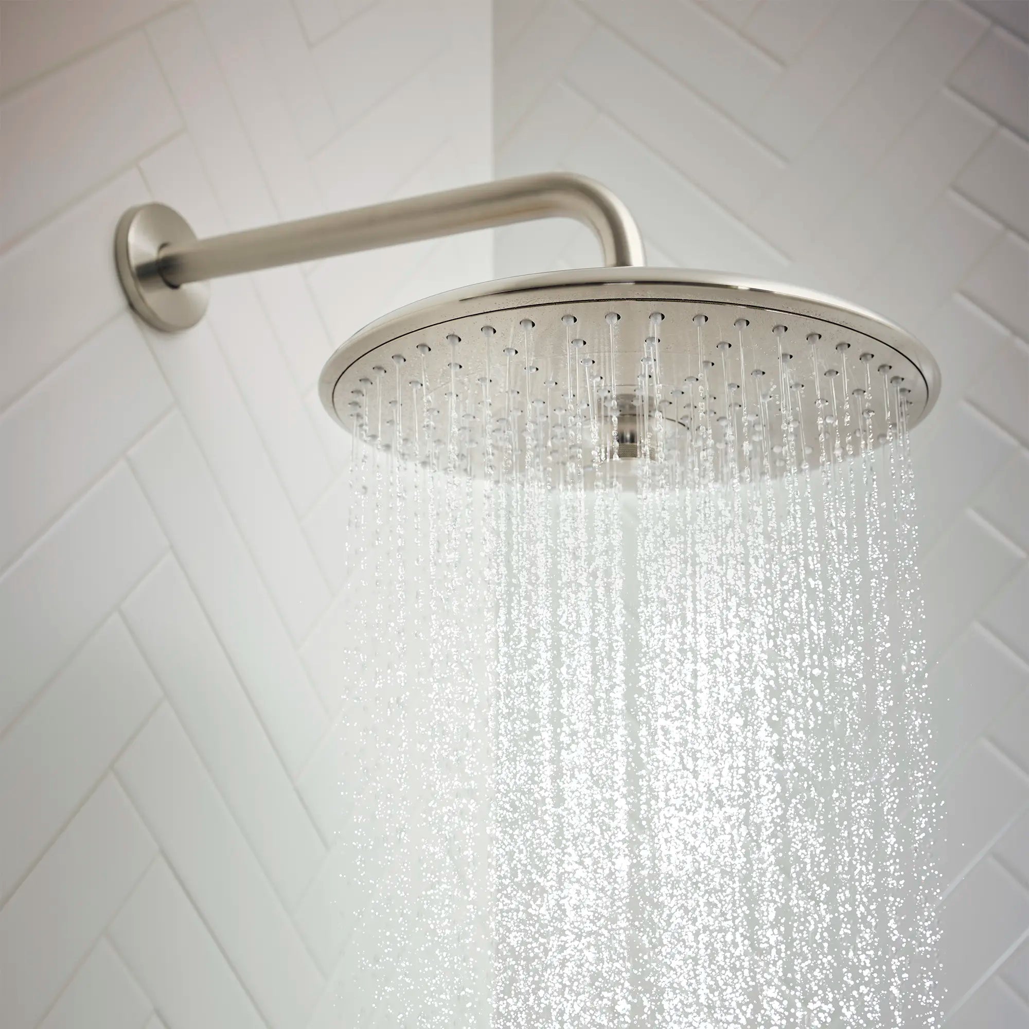 260 Shower Head, 10" - 3 Sprays, 1.75 GPM (6.6 L/min) // BRUSHED NICKEL INFINITYFINISH // 249116_Concetto_Residential_Bath_SetUp9_BrushedNickel_26456ENO_ShowerHead_Water2_CDNwebp.webp