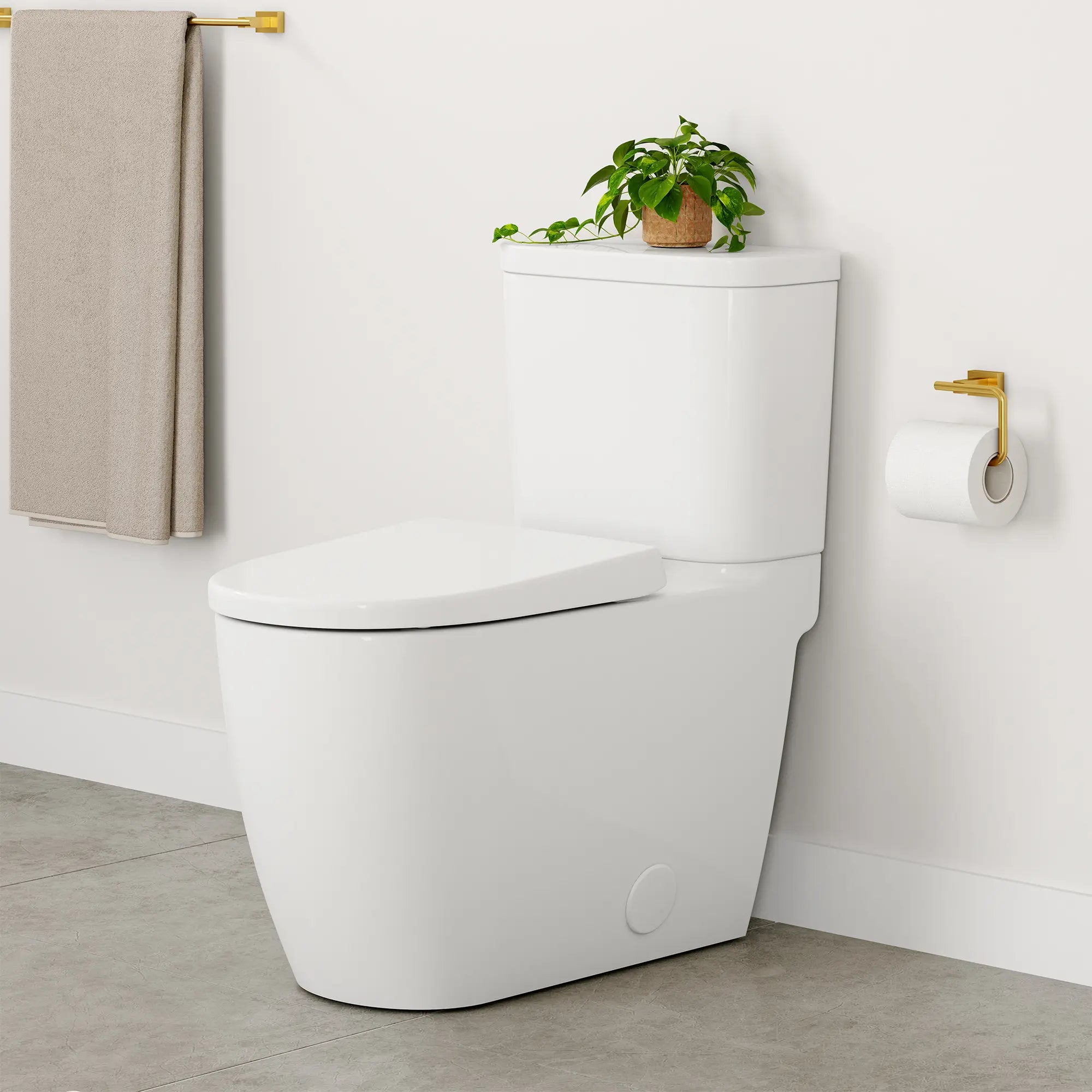 Two-piece Right height Elongated Toilet with seat, Left-Hand Trip Lever // LEFT / ALPINE WHITE // 252241_G3_Cubeo_EnvironmentCloseUp_39675000_40507GN0_0001_OCTOBER2024_CDNwebp.webp