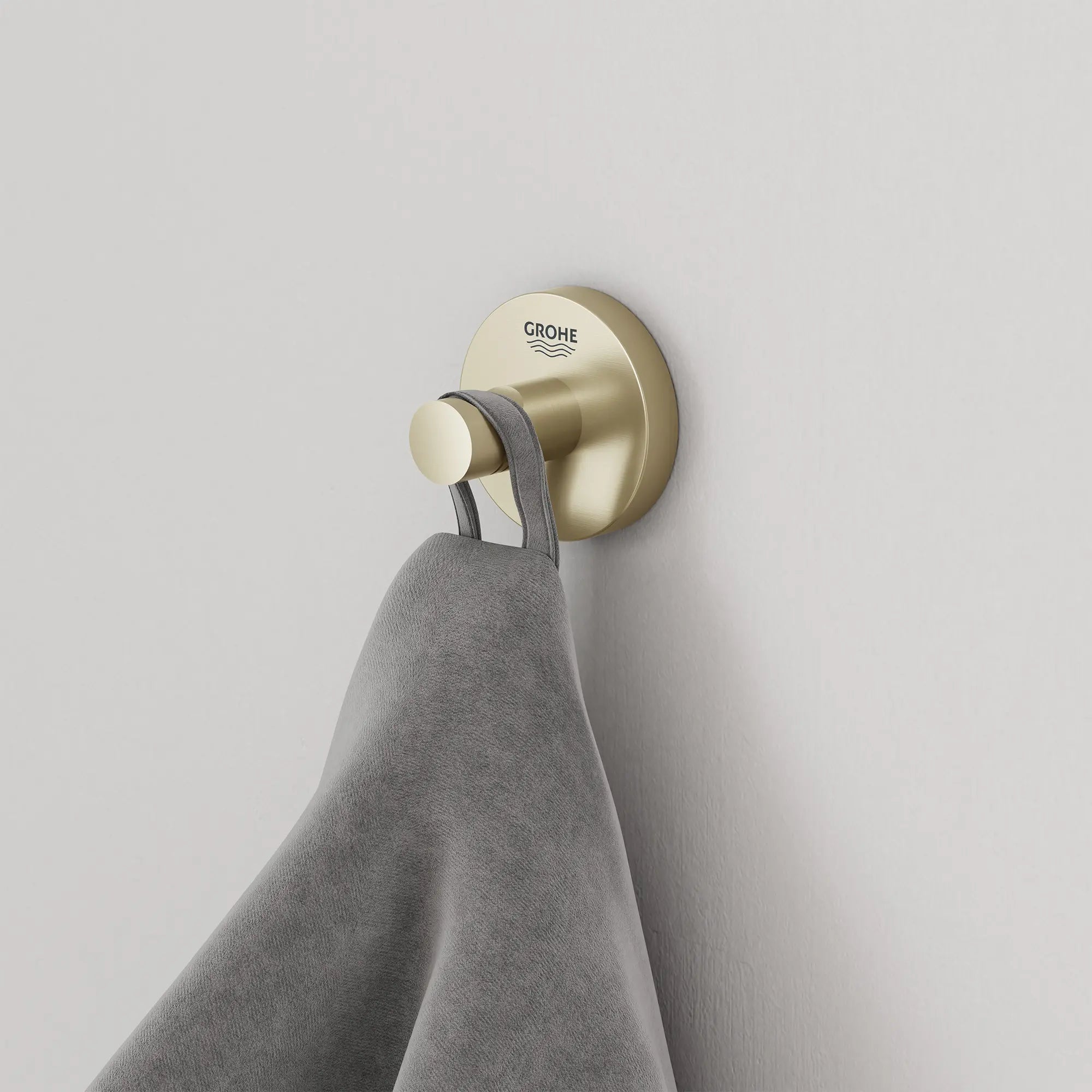Robe Hook // BRUSHED NICKEL INFINITYFINISH // 253065_Cubeo_EnvironmentCloseUp_40364EN1_0001_OCTOBER2024_2_CDNwebp.webp