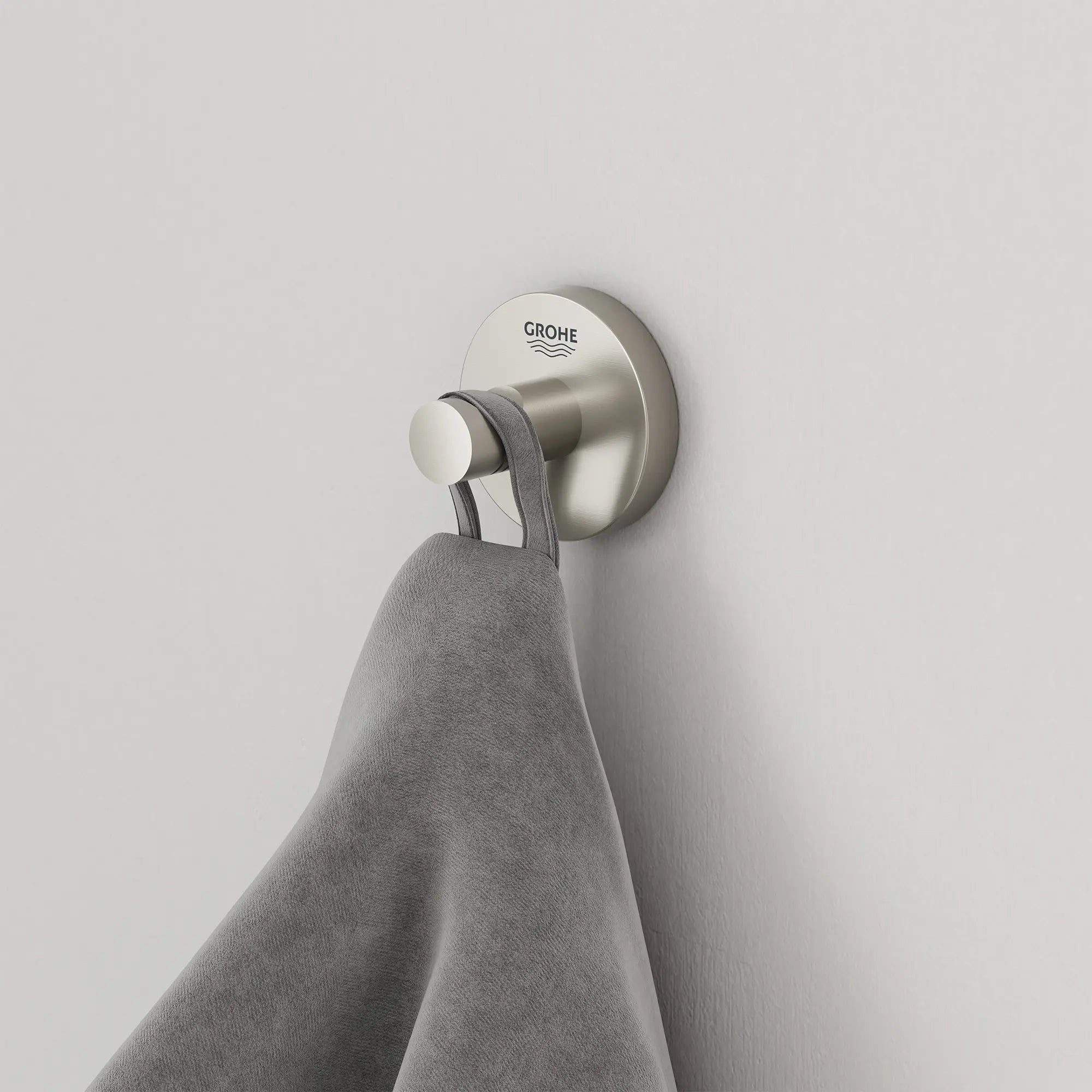 Robe Hook // BRUSHED NICKEL INFINITYFINISH // 253065_Cubeo_EnvironmentCloseUp_40364EN1_0001_OCTOBER2024_CDNwebp.webp