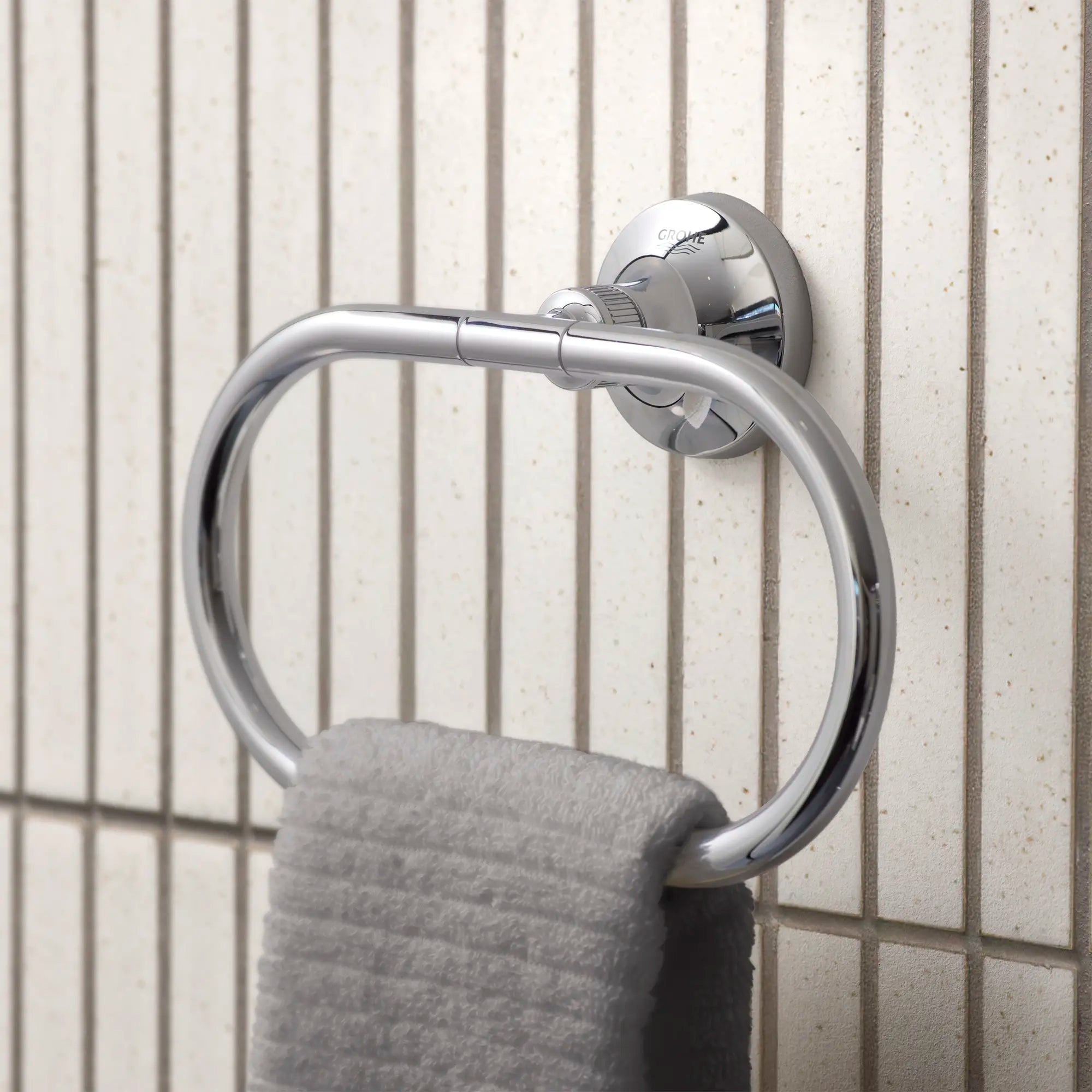 Listra Towel Ring // GROHE STARLIGHT CHROME // 278838_Listra_EnvironmentCloseUp_1062600000_0001_November2025_0_CDNwebp.webp