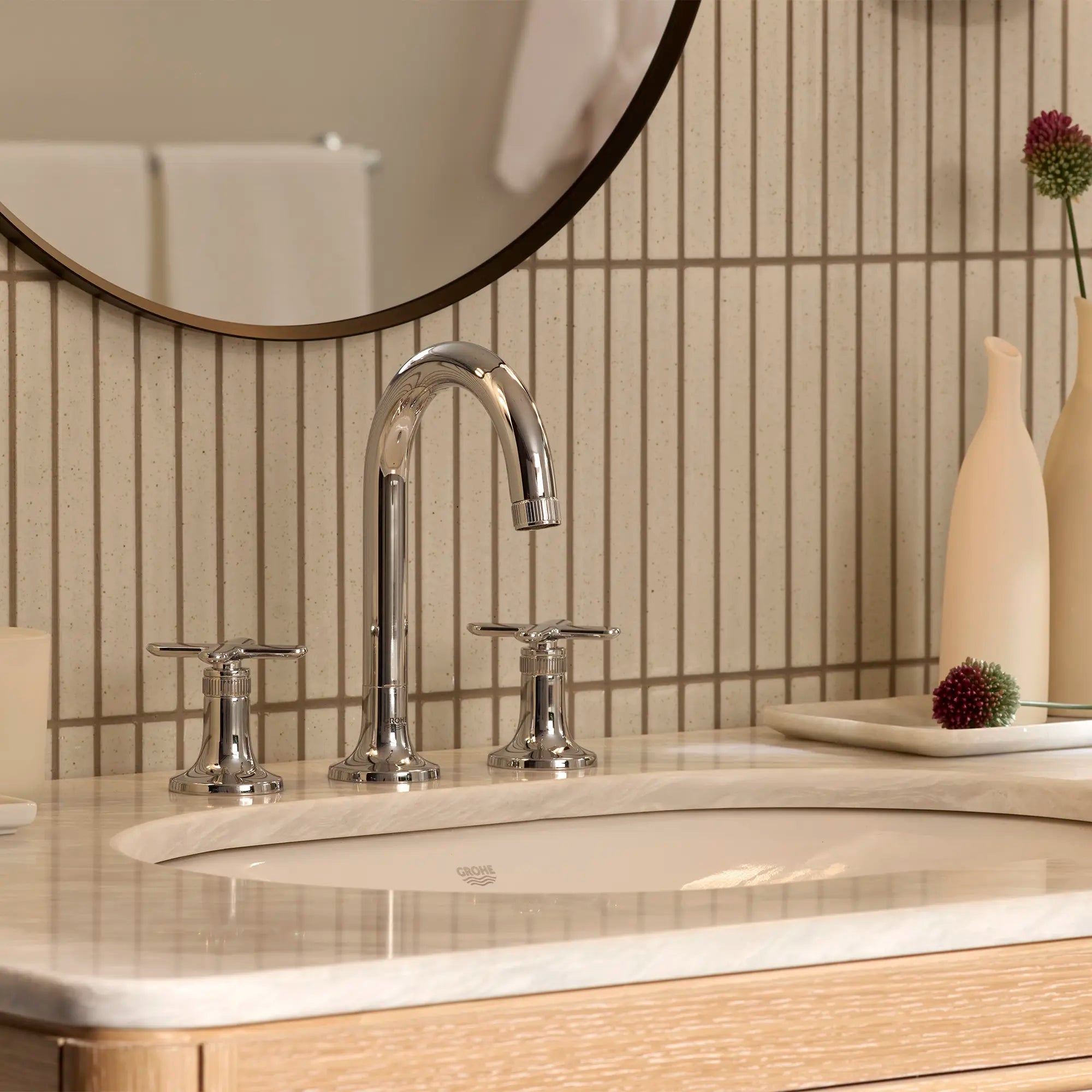 Listra Deck Mount Widespread Bathroom Faucet, 1.2gpm (4.5L/min) // GROHE STARLIGHT CHROME // 278839_Listra_EnvironmentCloseUp_1062210000_1062380000_0001_November2025_0_CDNwebp.webp