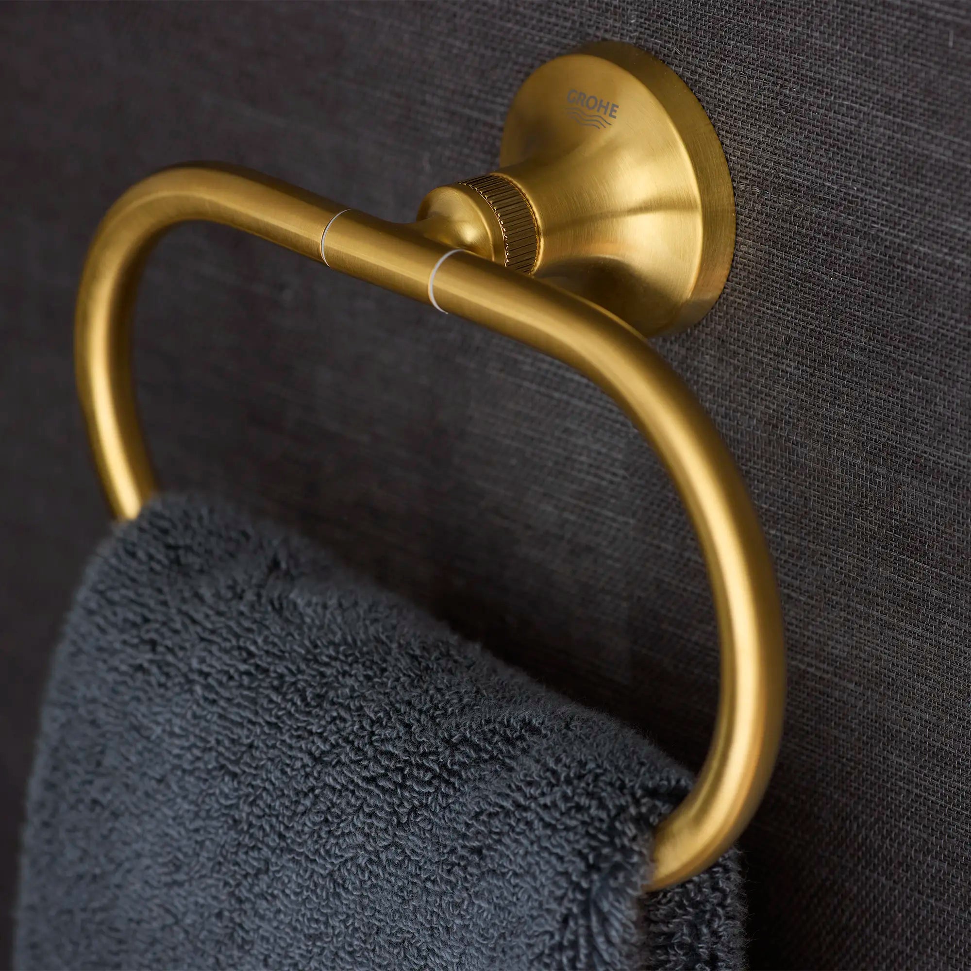 Listra Towel Ring // BRUSHED COOL SUNRISE // 278881_Listra_EnvironmentCloseUp_106260GN00_0001_November2025_0_CDNwebp.webp