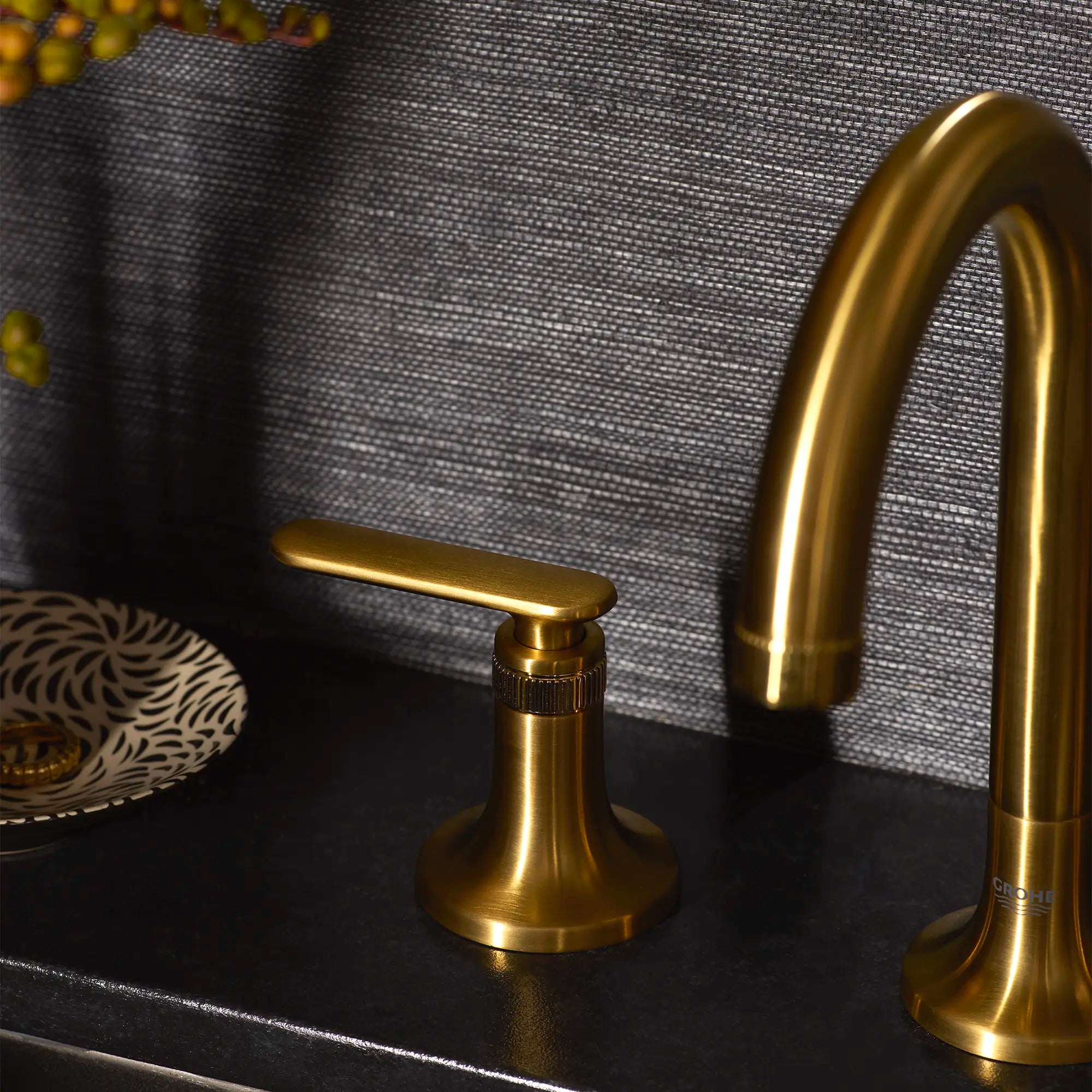 Listra Deck Mount Widespread Bathroom Faucet, 1.2gpm (4.5L/min) // BRUSHED COOL SUNRISE // 278886_Listra_EnvironmentCloseUp_106221GN00_106257GN00_0001_November2025_0_CDNwebp.webp