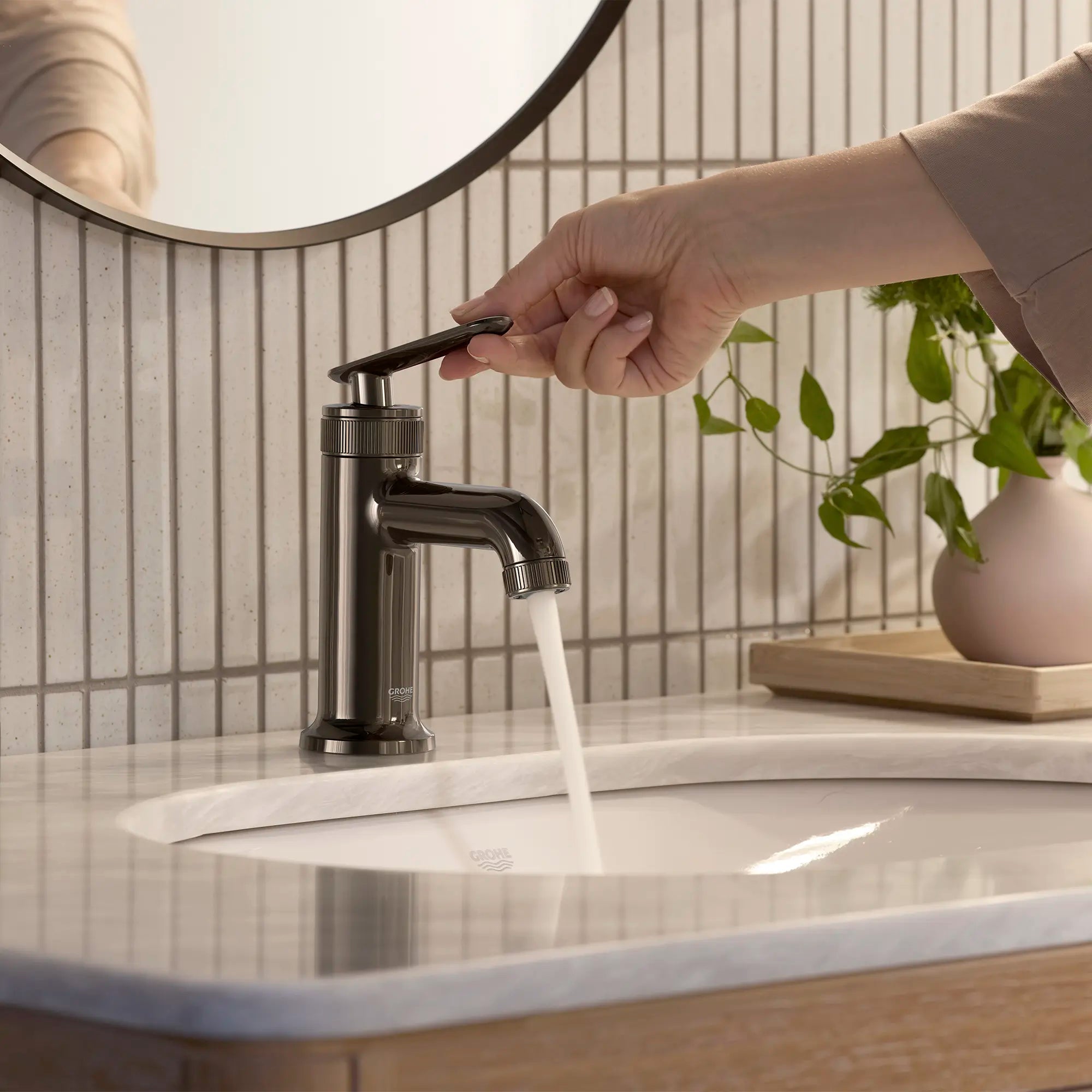 Listra Single Hole Single-Handle S-Size Bathroom Faucet, 1.2 gpm (4.5L/min) // HARD GRAPHITE // 282539_278864_Listra_Lifestyle_106215A000_0001_JANUARY2026_1_CDNwebp.webp