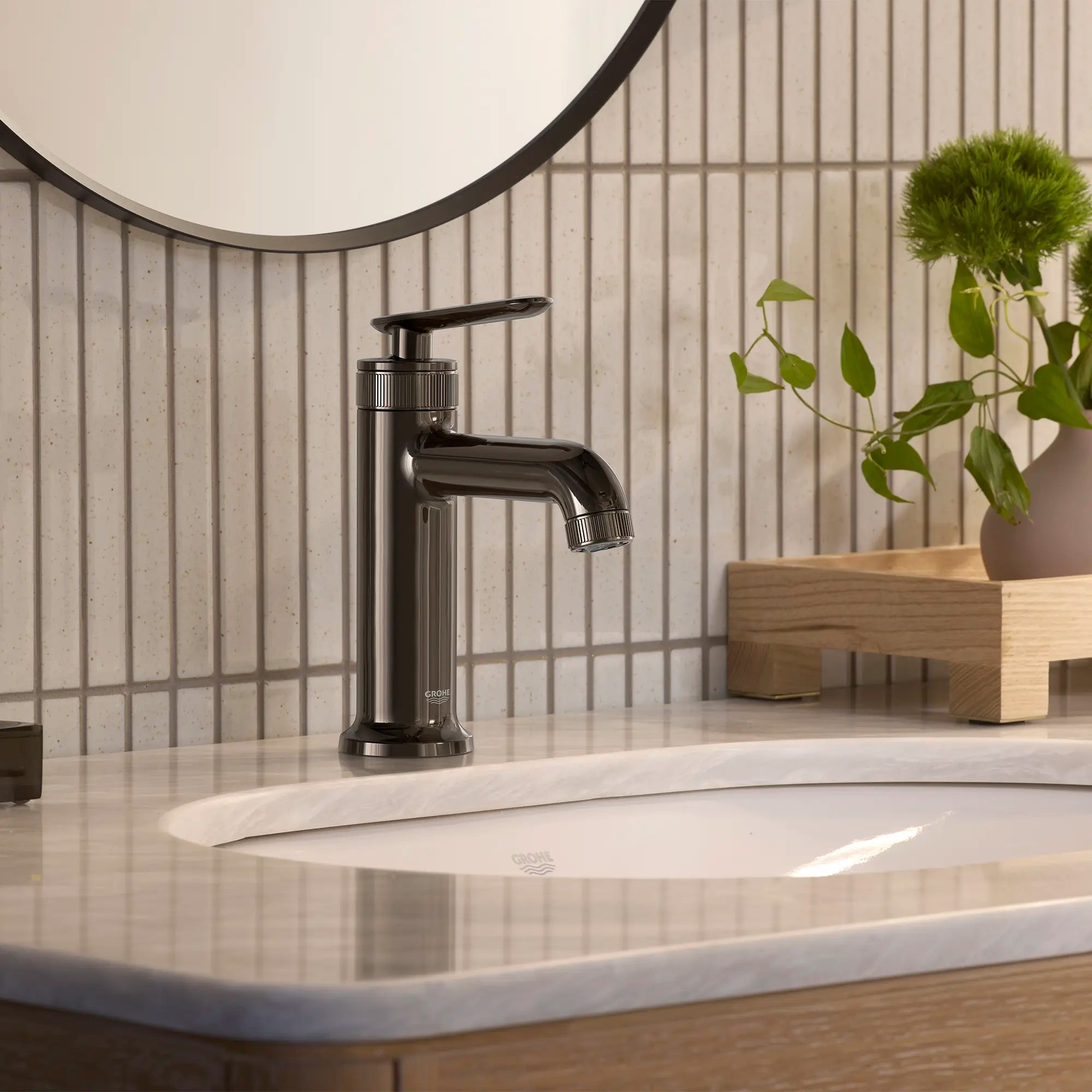 Listra Single Hole Single-Handle M-Size Bathroom Faucet, 1.2 gpm (4.5L/min) // HARD GRAPHITE // 282543_278914_Listra_EnvironmentCloseUp_106222A000_0001_JANUARY2026_1_CDNwebp.webp