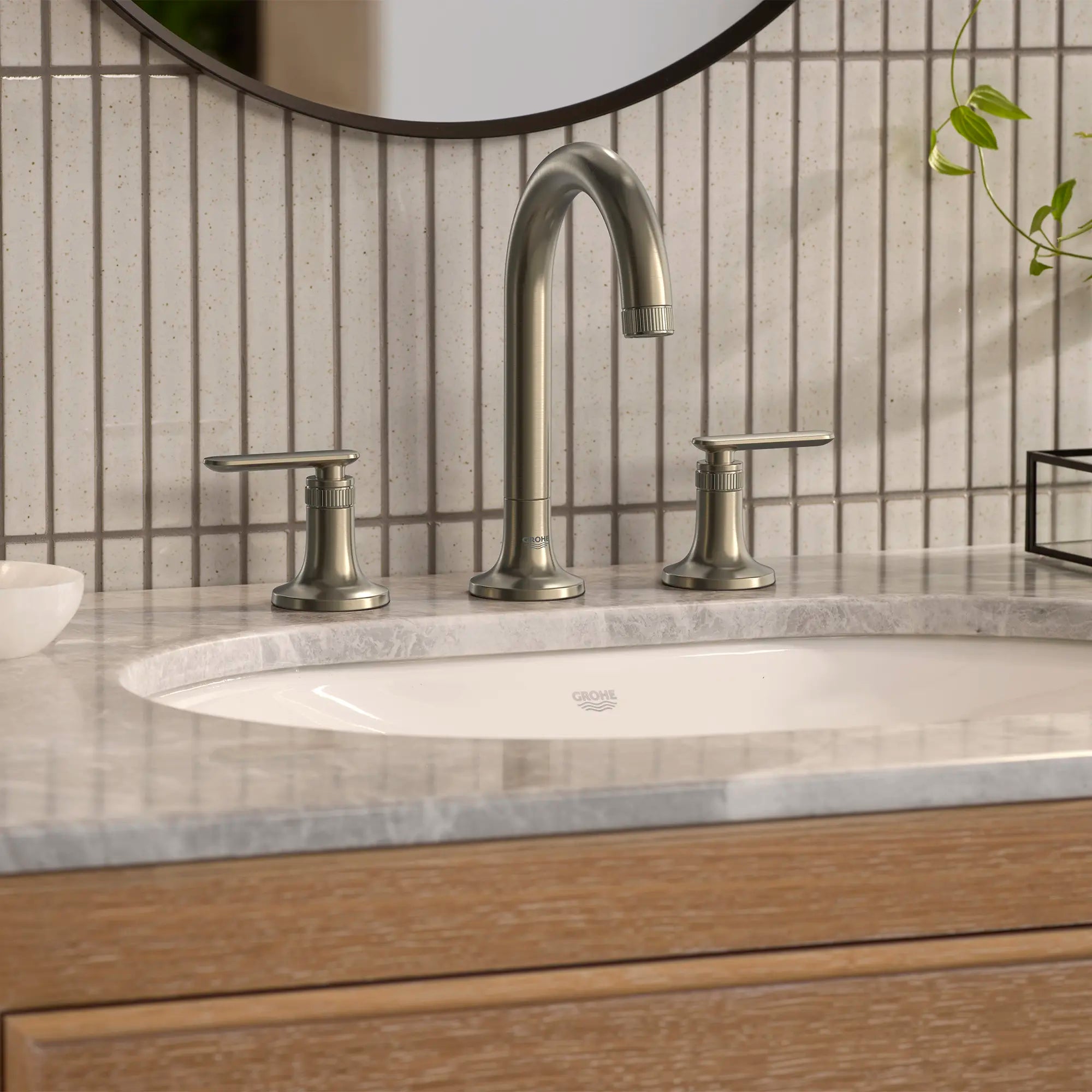 Listra Deck Mount Widespread Bathroom Faucet, 1.2gpm (4.5L/min) // BRUSHED NICKEL INFINITYFINISH // 282565_Listra_EnvironmentCloseUp_106221EN00_106257EN00_0001_JANUARY2026_1_CDNwebp.webp