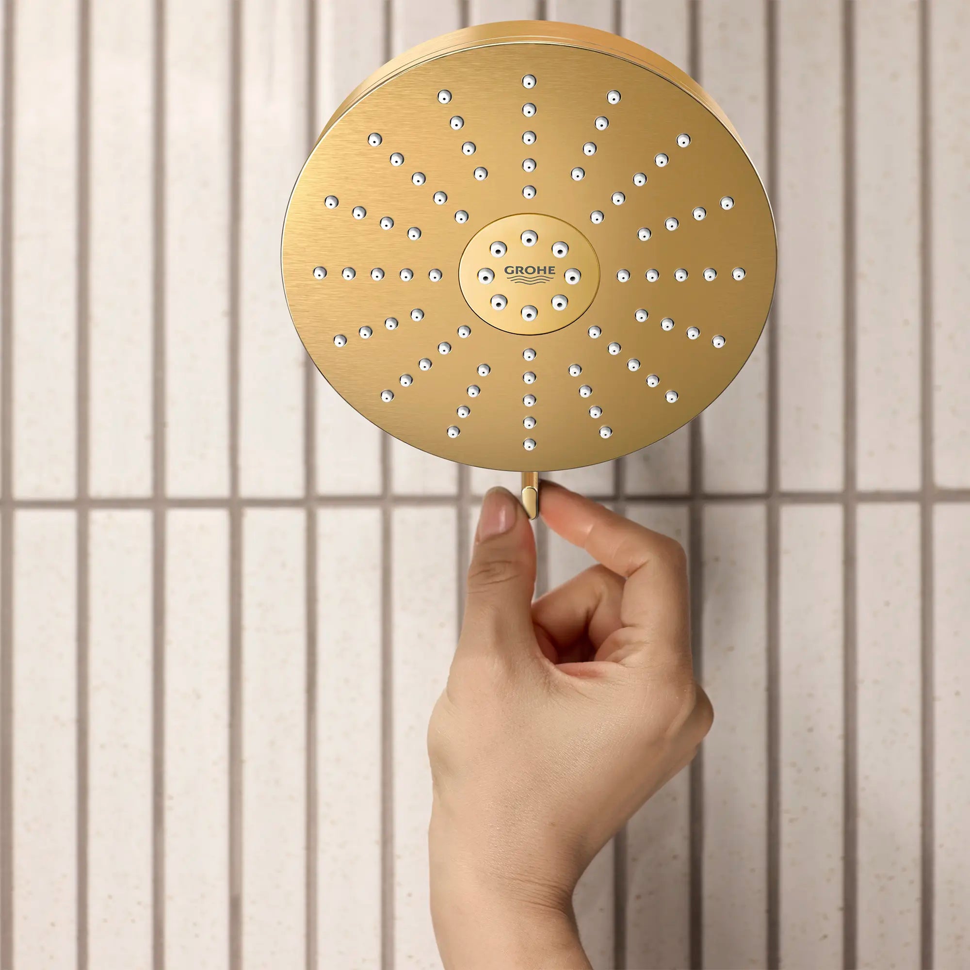 Euphoria 140 with AquaBooster Round Multi Spray Shower Head 1.75 GPM (6.6L/min) // BRUSHED COOL SUNRISE // 282681_Aqua_Booster_Lifestyle_111716GN00_0001_MARCH2026_1_CDNwebp.webp