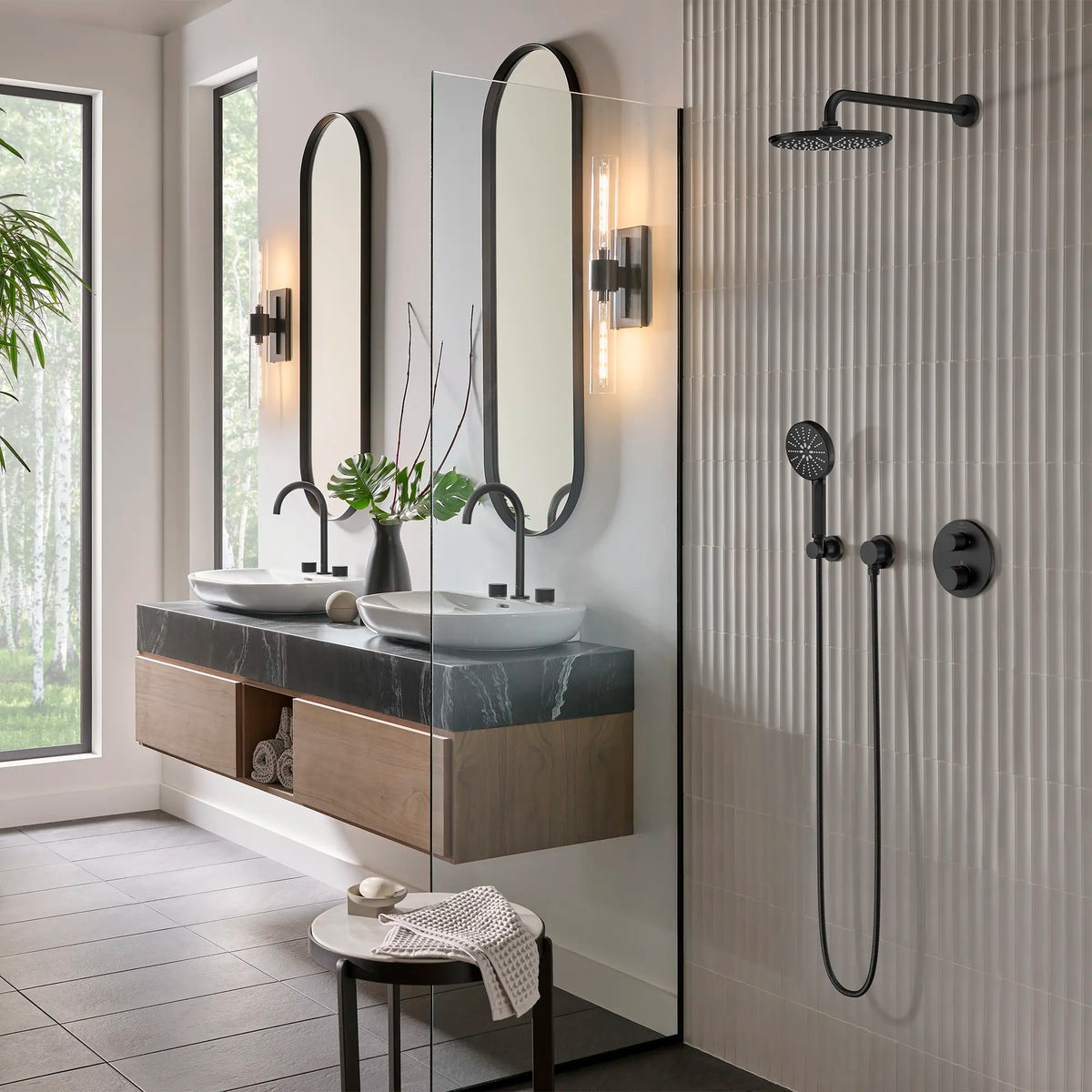 Rainshower Cosmopolitan 210 Shower Head, 8" - 1 Spray, 1.75 GPM (6.6L/min) // MATTE BLACK // 289945_Atrio_PC_EnvironmentFull_1053392430_1053662430_285402430_1120942430_117122430_0001_SEPTEMBER_0_CDNwebp_322fcd85-82d9-4838-bce8-555f76446bf0.webp