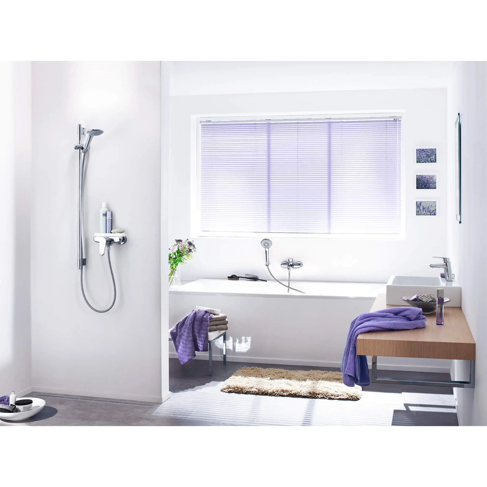 Cosmopolitan Ohm Bath 4-H // GROHE STARLIGHT CHROME // 542_19574002-four-hole-bathtub-faucet-with-handshower-enviro-1_0_CDNwebp.webp