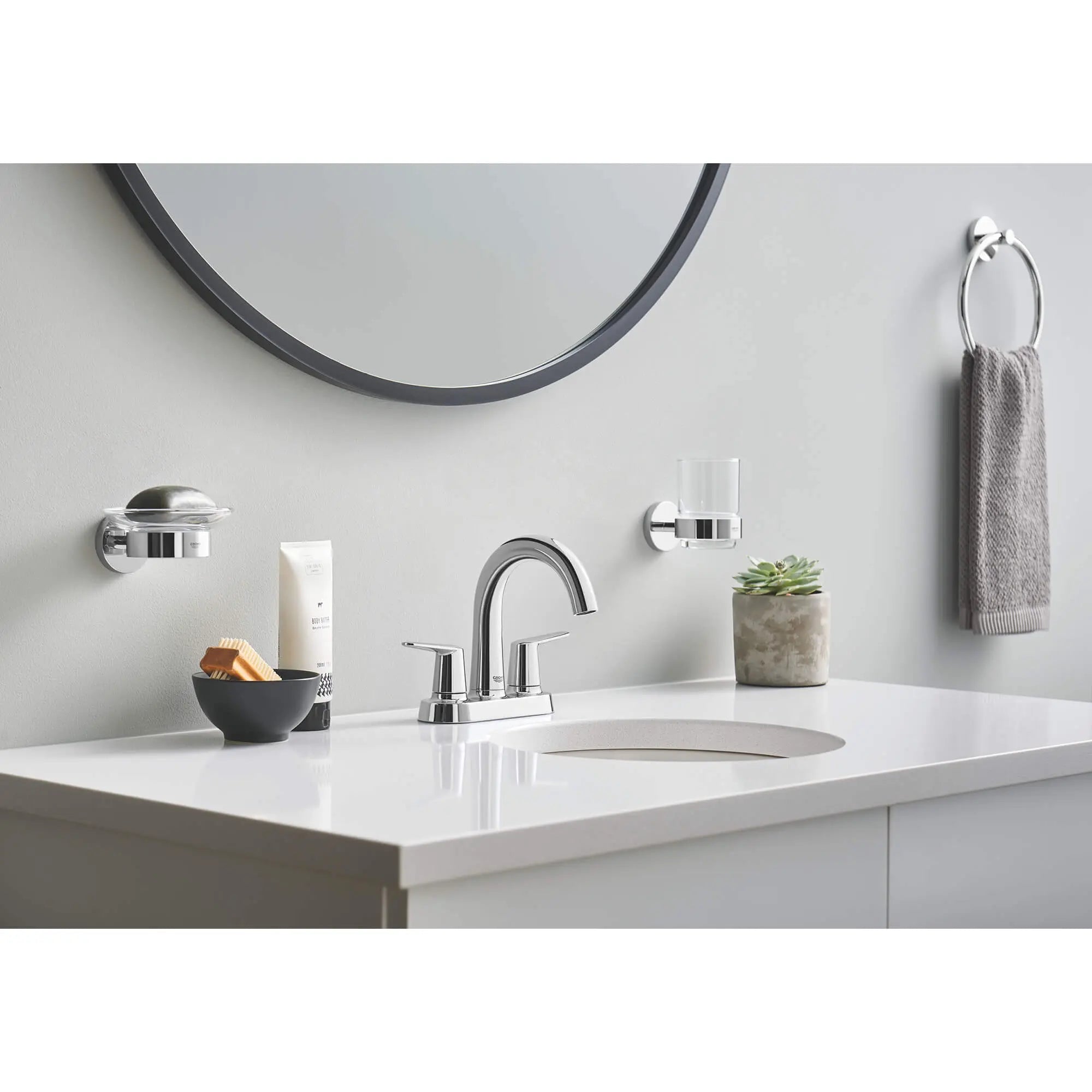 Veletto 2-handle 4" Centerset Bathroom Faucet, 1.2 GPM (4.5 L/min) // GROHE STARLIGHT CHROME // 592_20582000-2-handle-4-inch-centerset-bathroom-faucet-enviro-2_0_CDNwebp.webp