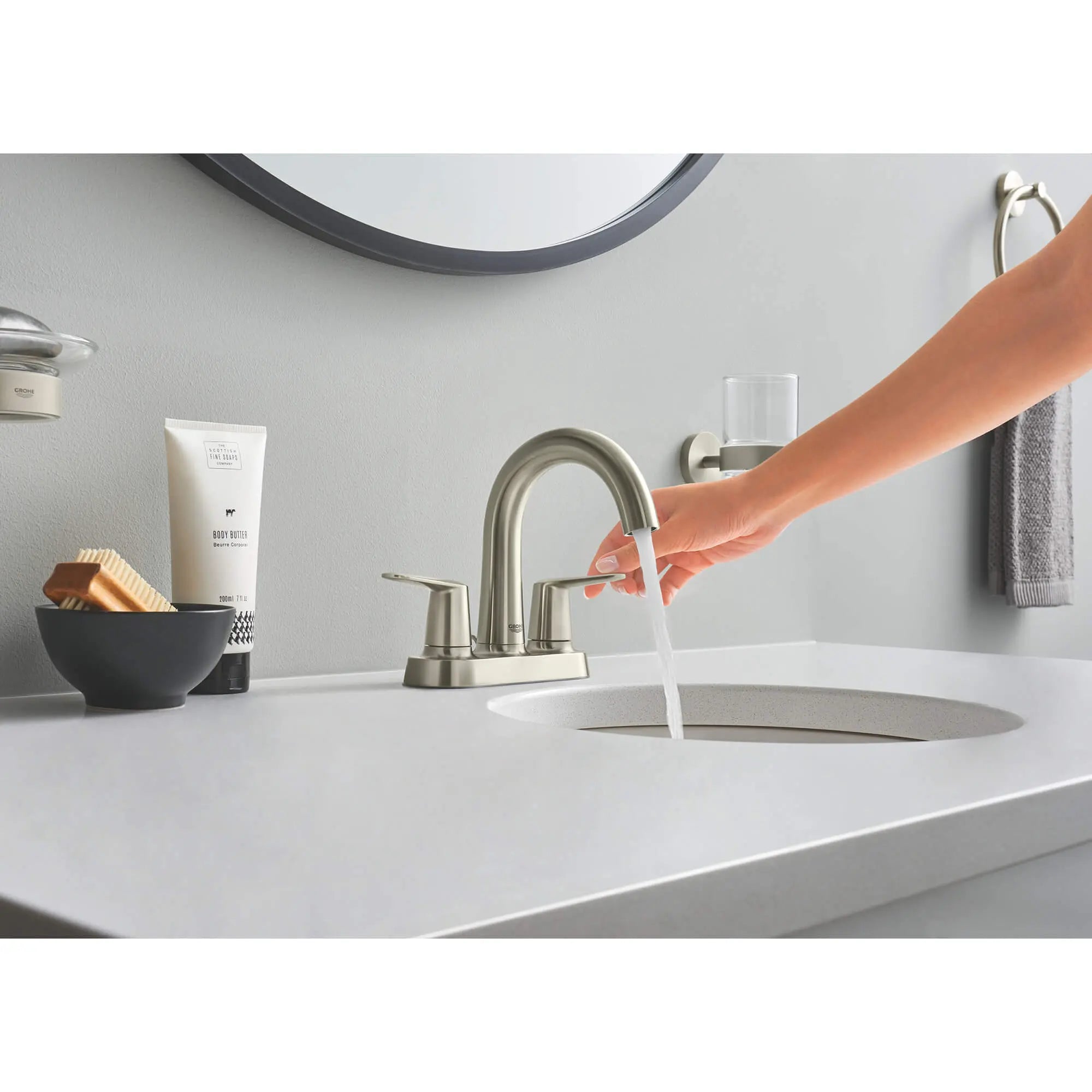 Veletto 2-handle 4" Centerset Bathroom Faucet, 1.2 GPM (4.5 L/min) // BRUSHED NICKEL INFINITYFINISH // 598_20582en0-2-handle-4-inch-centerset-bathroom-faucet-enviro-3_0_CDNwebp.webp