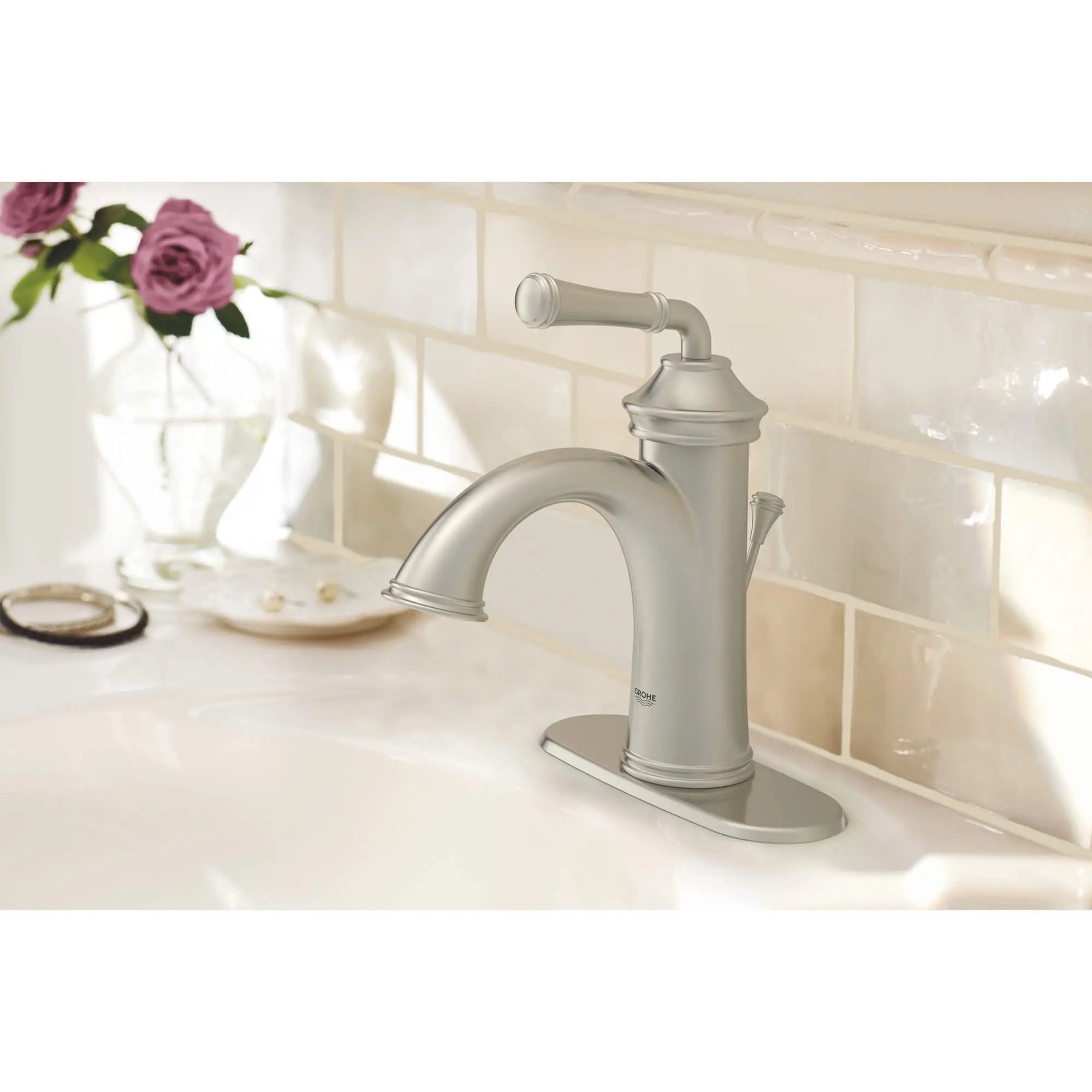 Single Hole Single-Handle S-Size Bathroom Faucet 1.2 GPM // BRUSHED NICKEL INFINITYFINISH // 619_21111en0-single-handle-bathroom-faucet-enviro-3_0_CDNwebp.webp