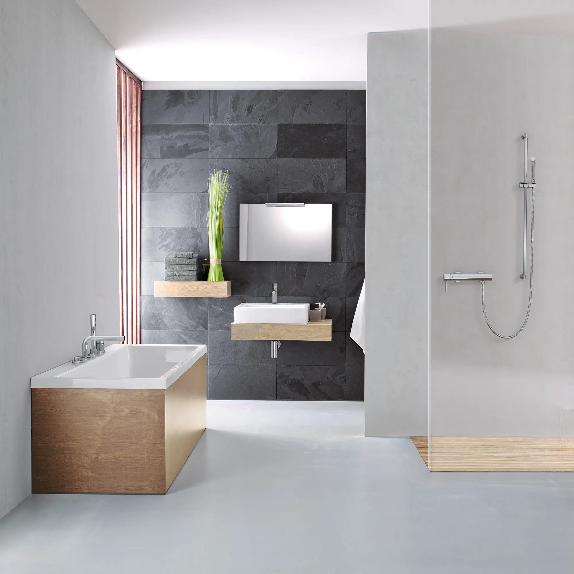 4-Hole Single-Handle Deck Mount Roman Tub Faucet with 1.75 GPM (6.6 L/min) Hand Shower // GROHE STARLIGHT CHROME // 69623_B-19576002_3221600A_26465000_CDNwebp.webp