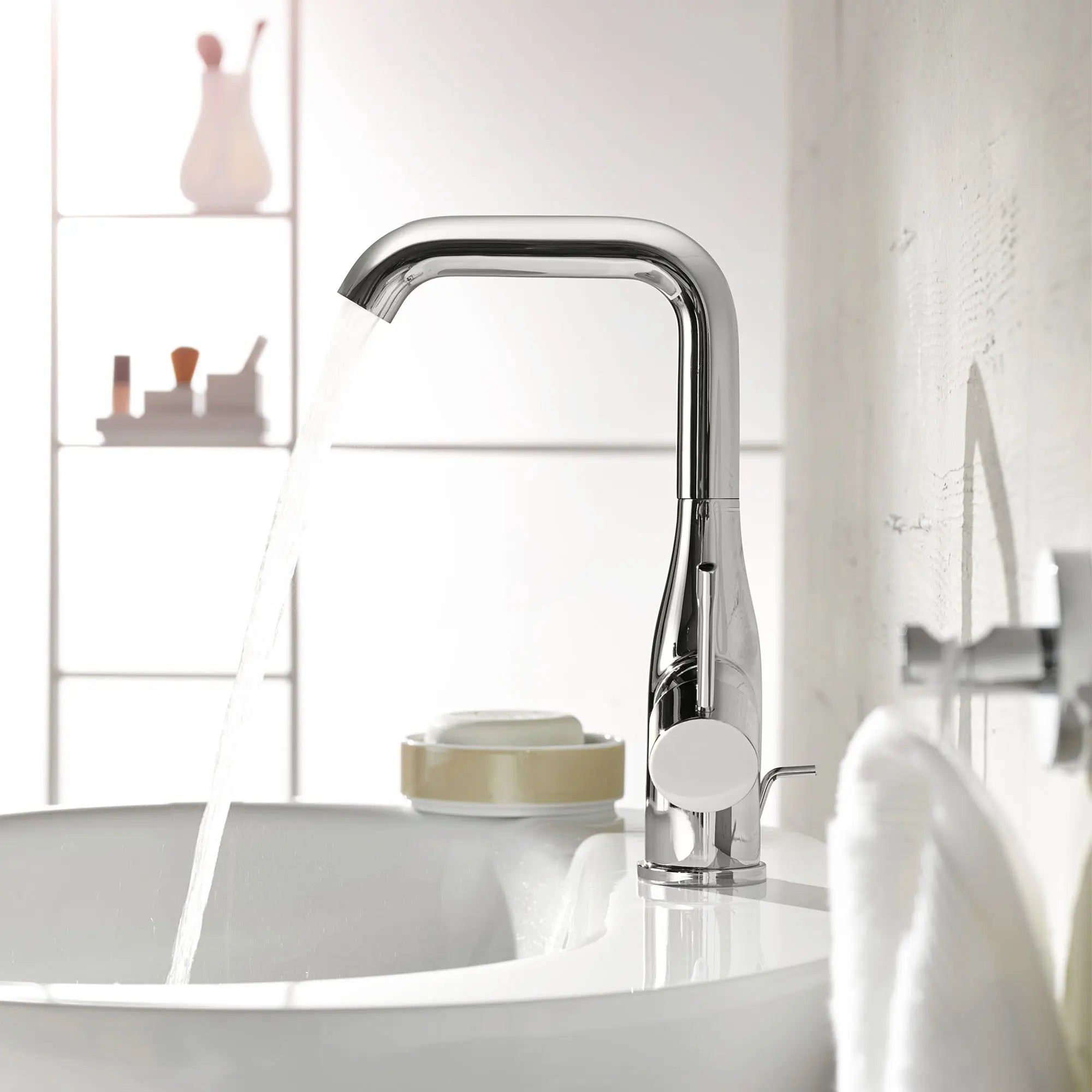 Single Hole Single-Handle L-Size Bathroom Faucet, 1.2 GPM (4.5 L/min) // GROHE STARLIGHT CHROME // 70129_B-2348600A_3_CDNwebp.webp
