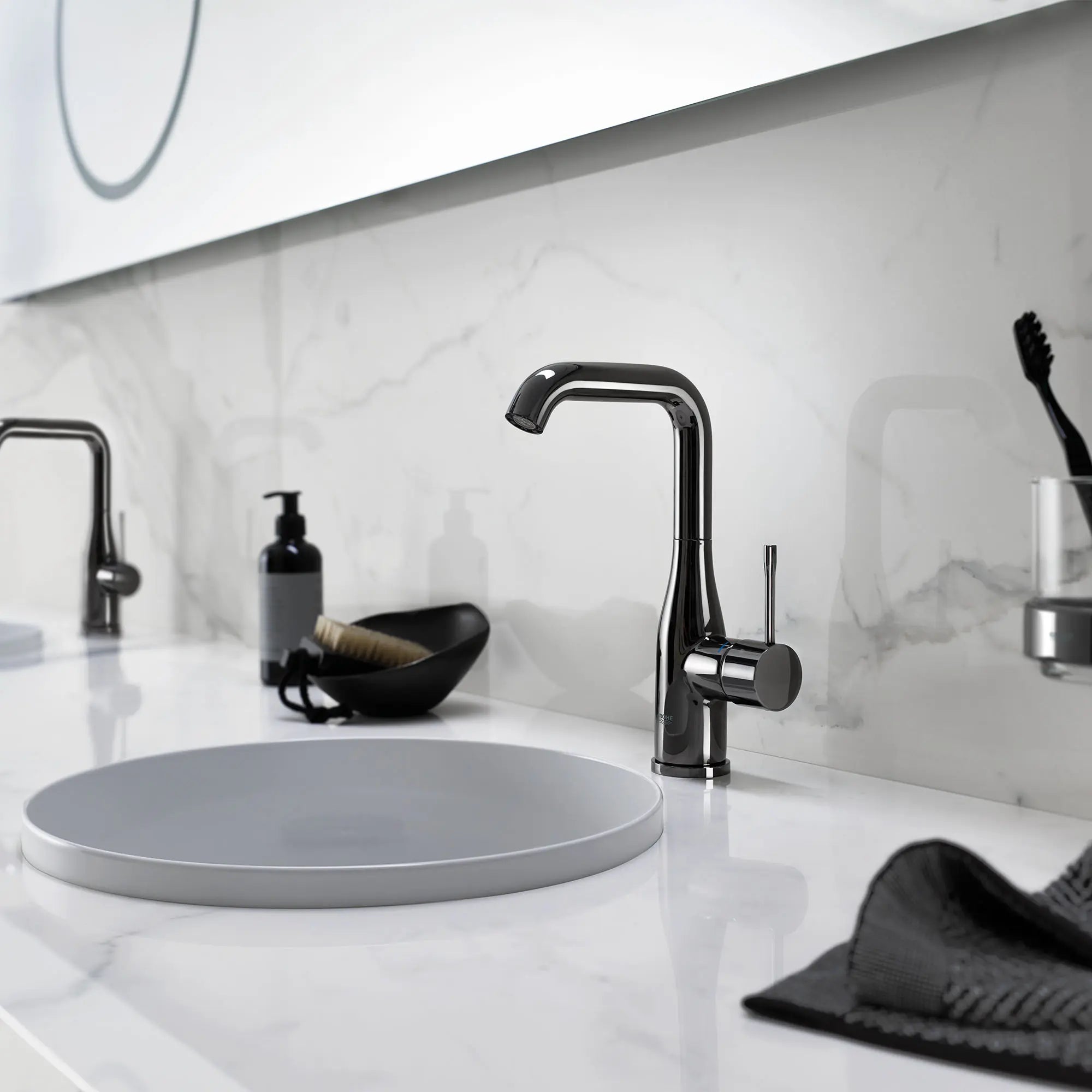 Single Hole Single-Handle L-Size Bathroom Faucet, 1.2 GPM (4.5 L/min) // HARD GRAPHITE // 70143_B-23486A0A_1_CDNwebp.webp
