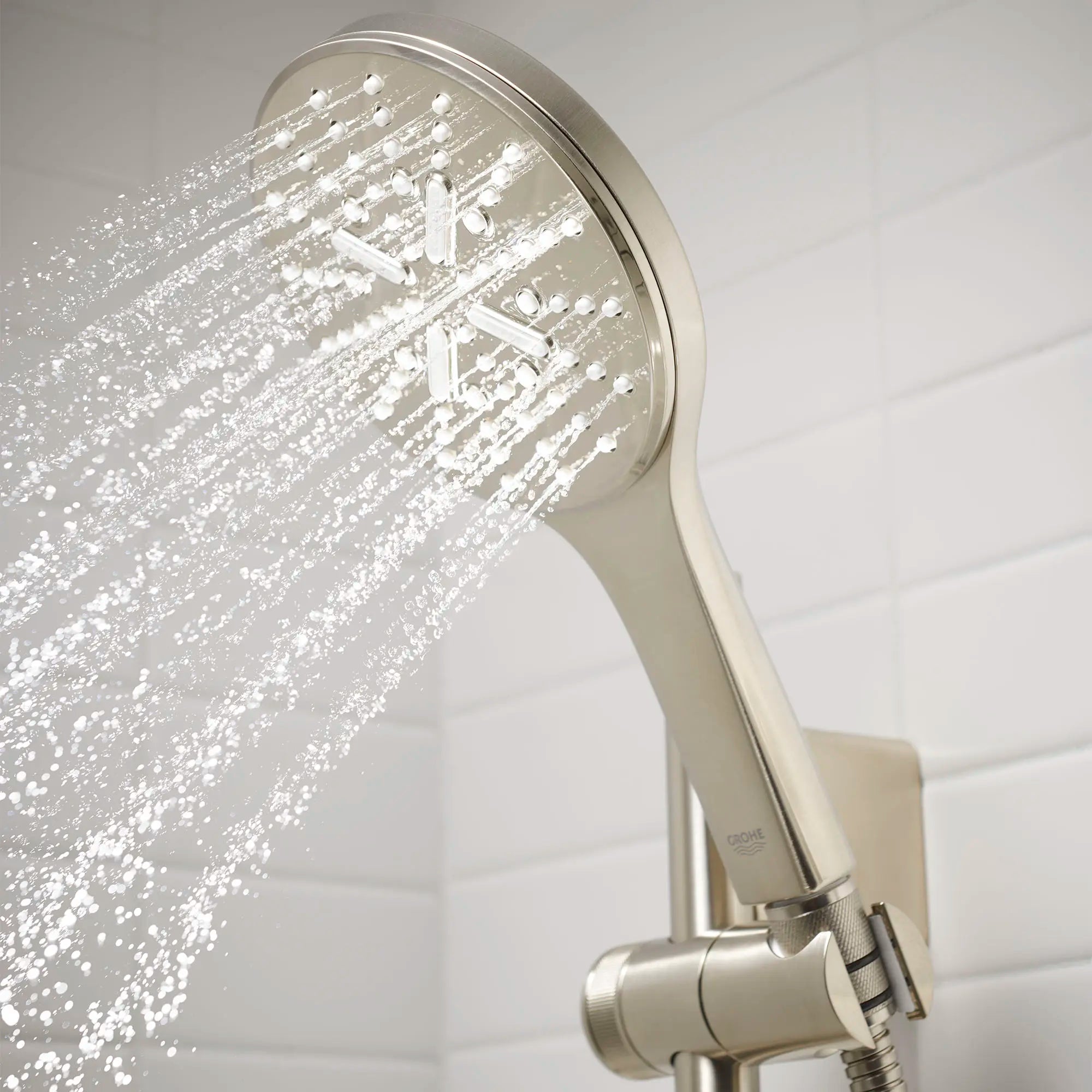 100 Hand Shower - 2 Sprays, 2.0 gpm // BRUSHED NICKEL INFINITYFINISH // 70701_B-26046EN1_CDNwebp.webp