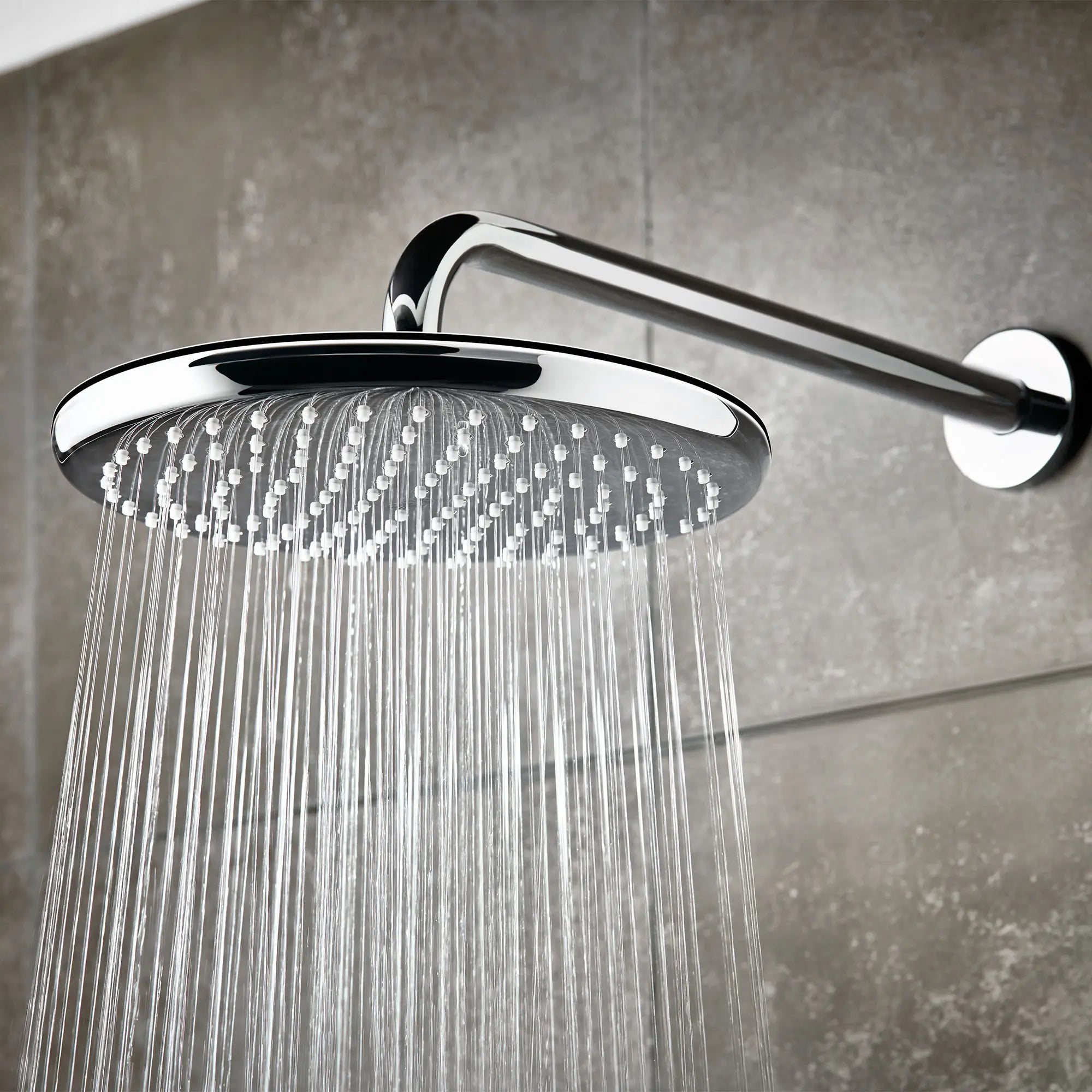 250 Rain Shower Head, 9 7?8" - 1 Spray, 1.75 GPM (6.6 L/min) // GROHE STARLIGHT CHROME // 70906_B-26715000_2_CDNwebp.webp