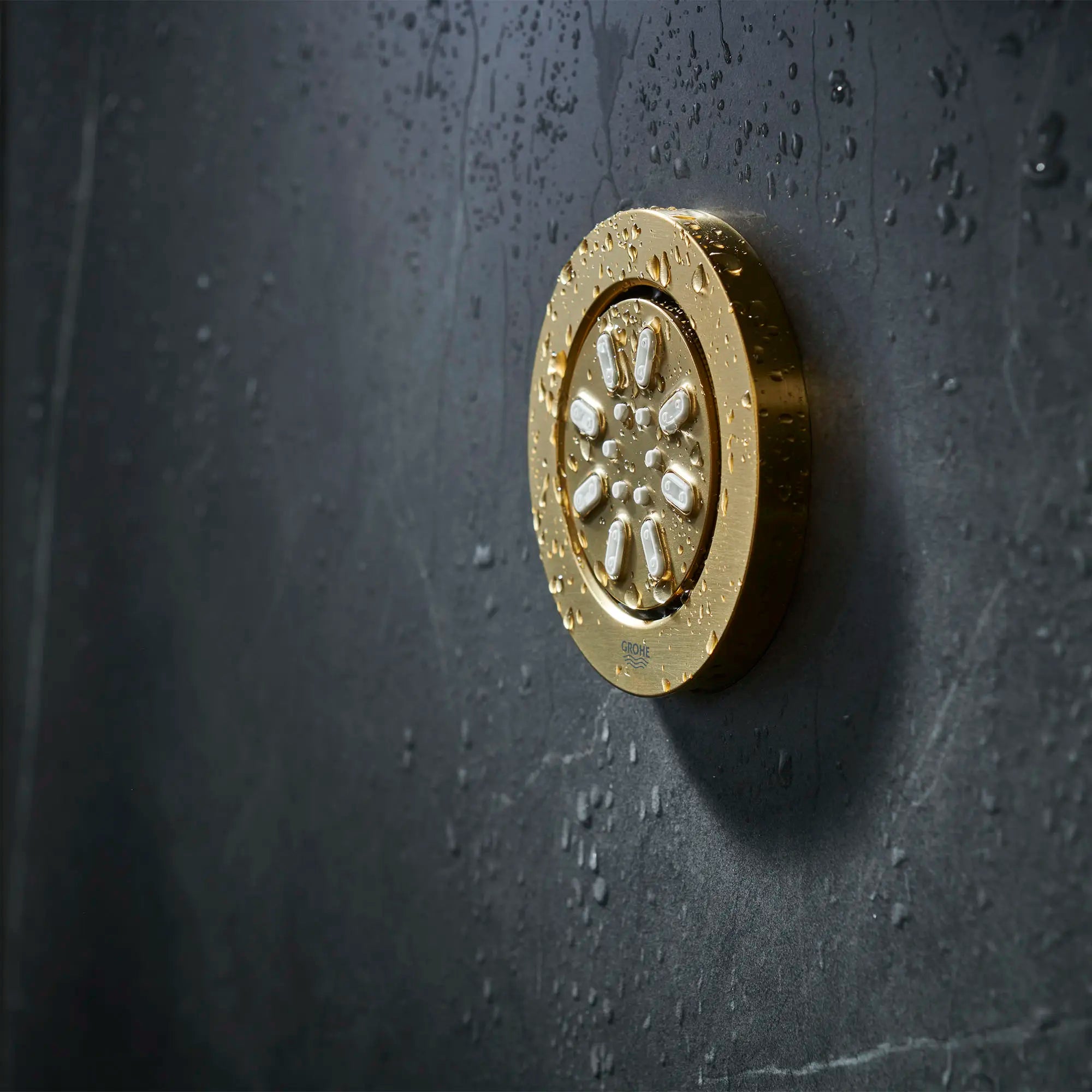 Body Spray - 2 Sprays, 0.9gpm // BRUSHED COOL SUNRISE // 70999_B-26744GN0_1_CDNwebp.webp